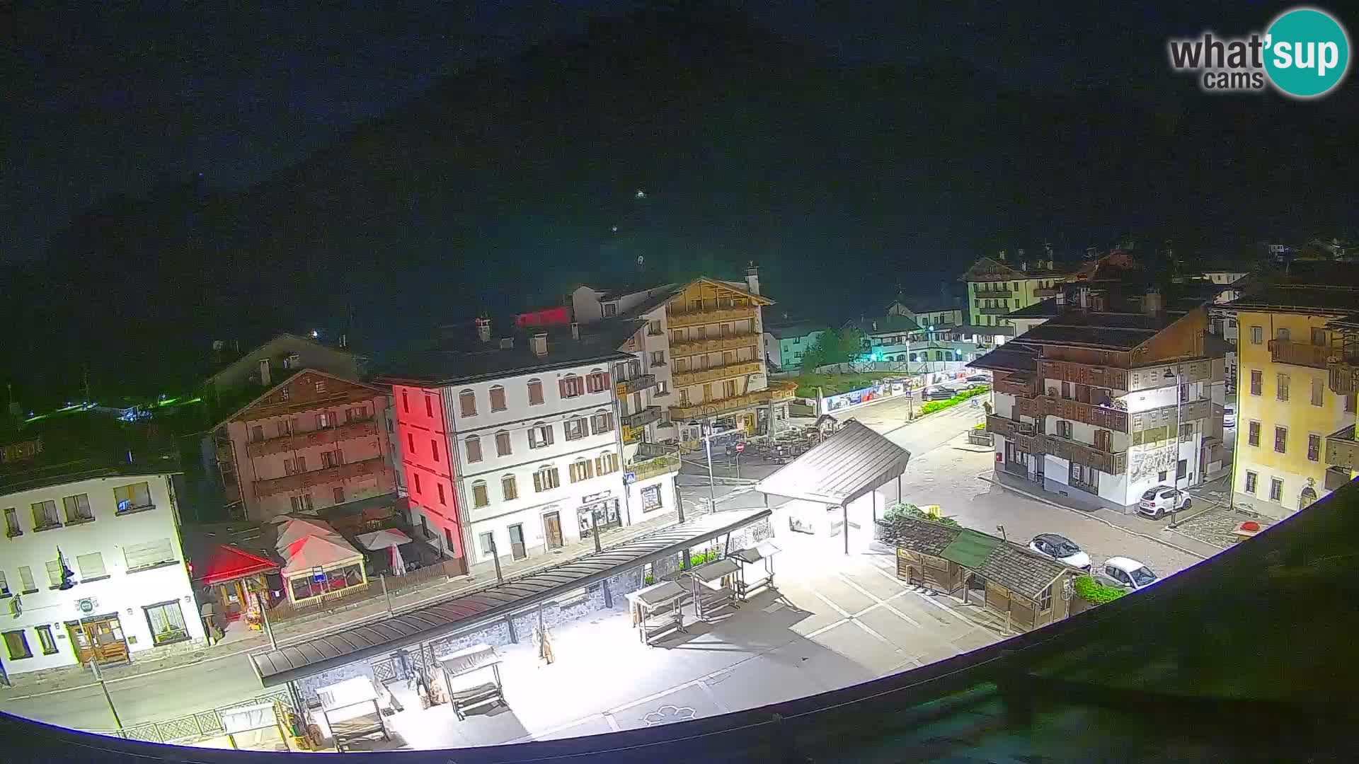 Piazza centrale di Forni di Sopra