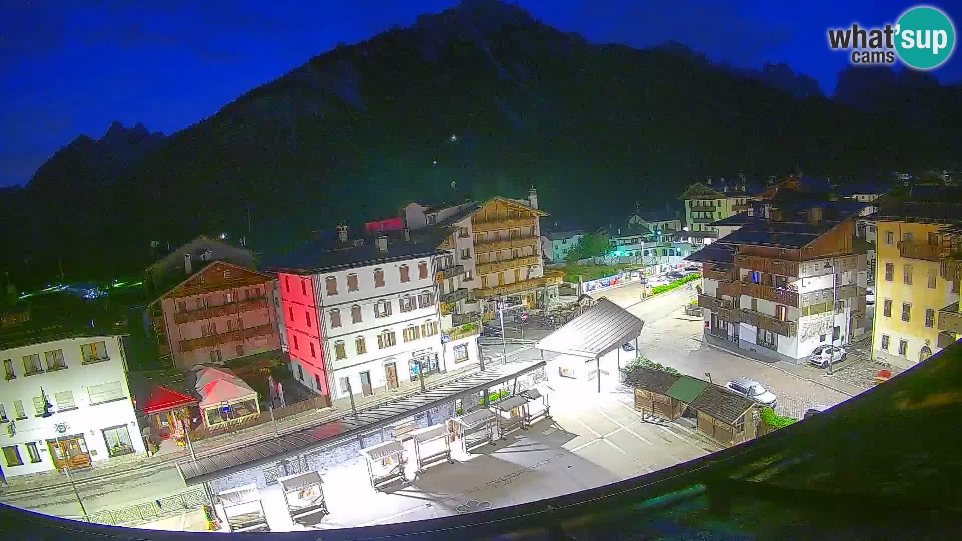 Piazza centrale di Forni di Sopra