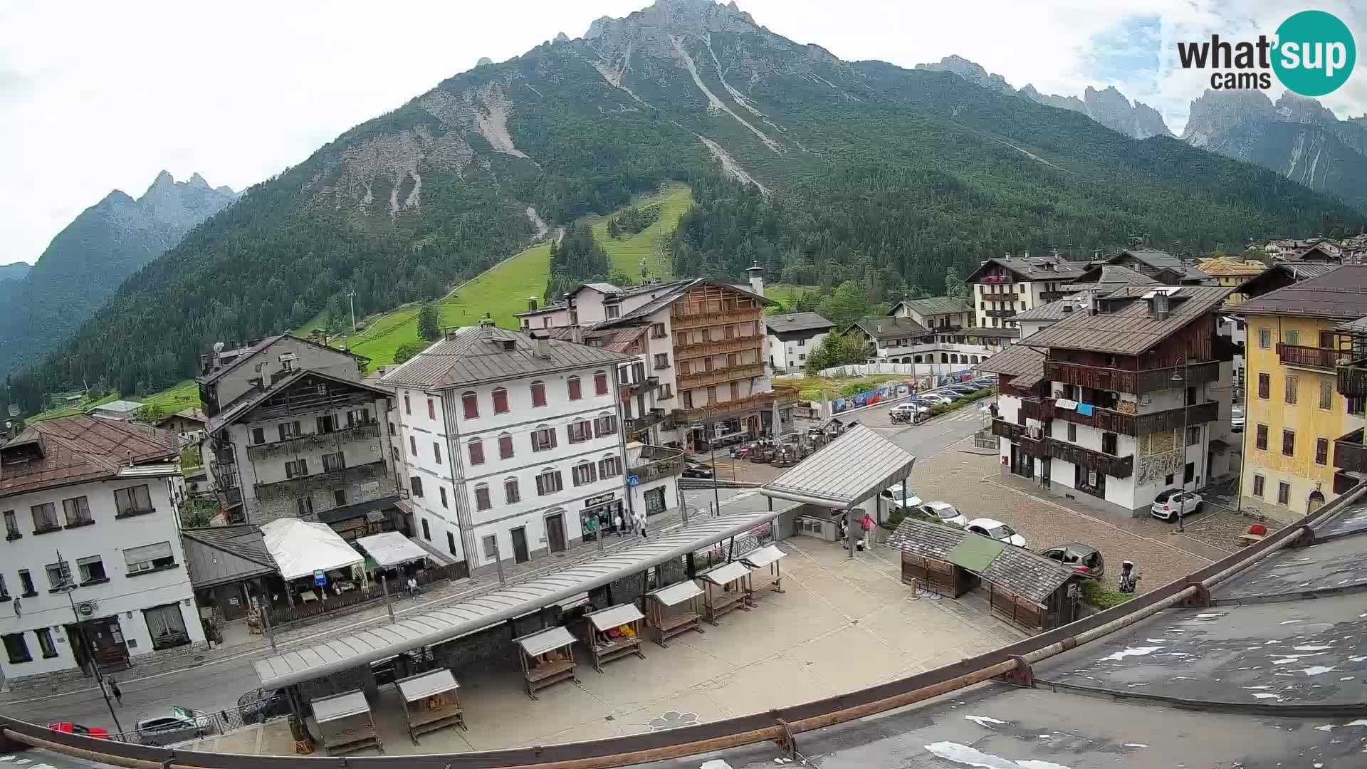 Hauptplatz von Forni di Sopra