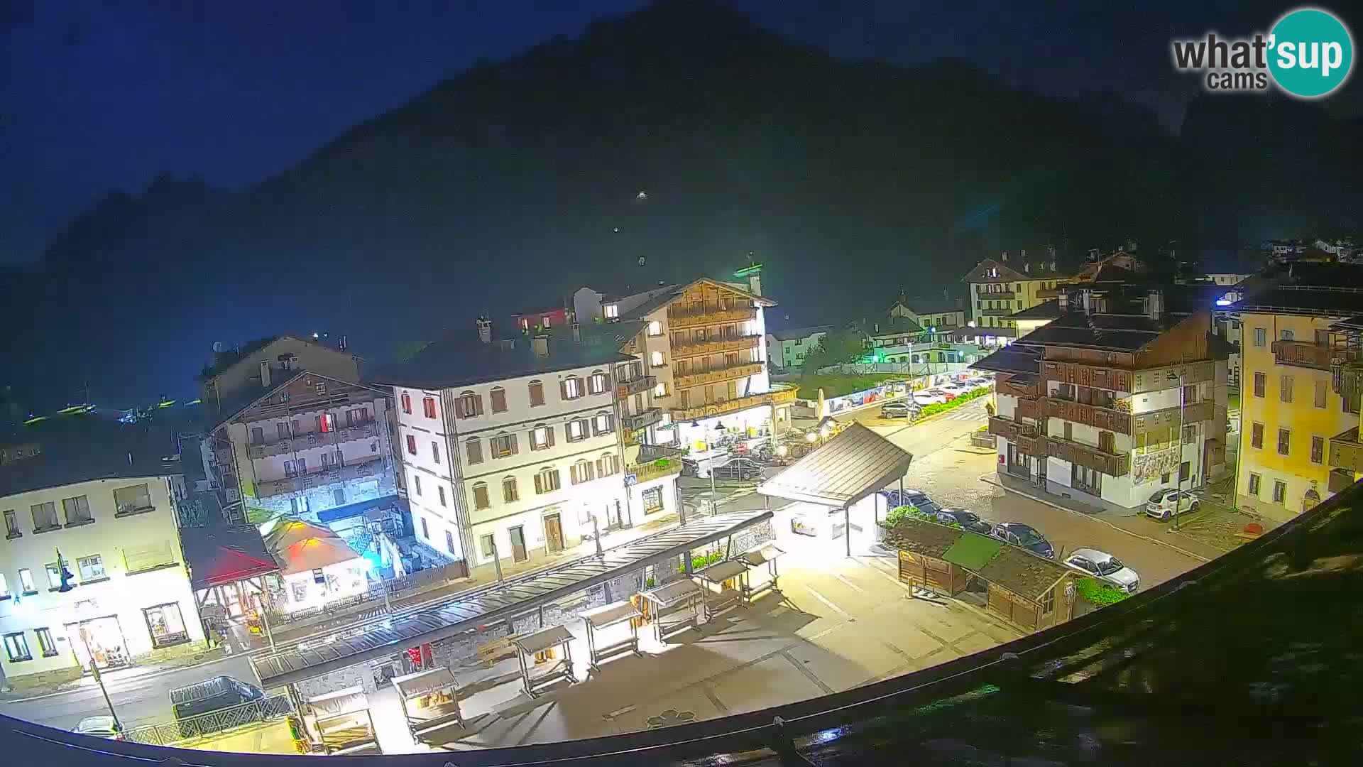 Plaza principal de Forni di Sopra