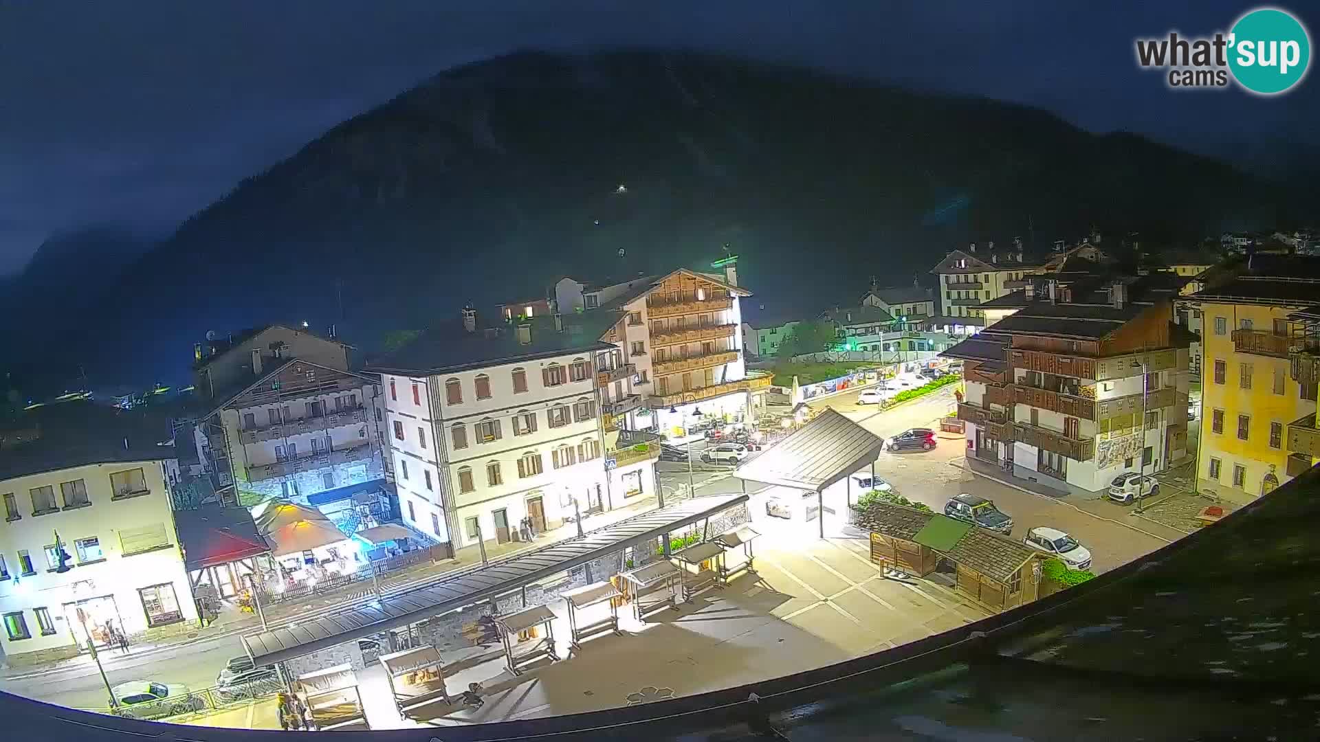 Plaza principal de Forni di Sopra