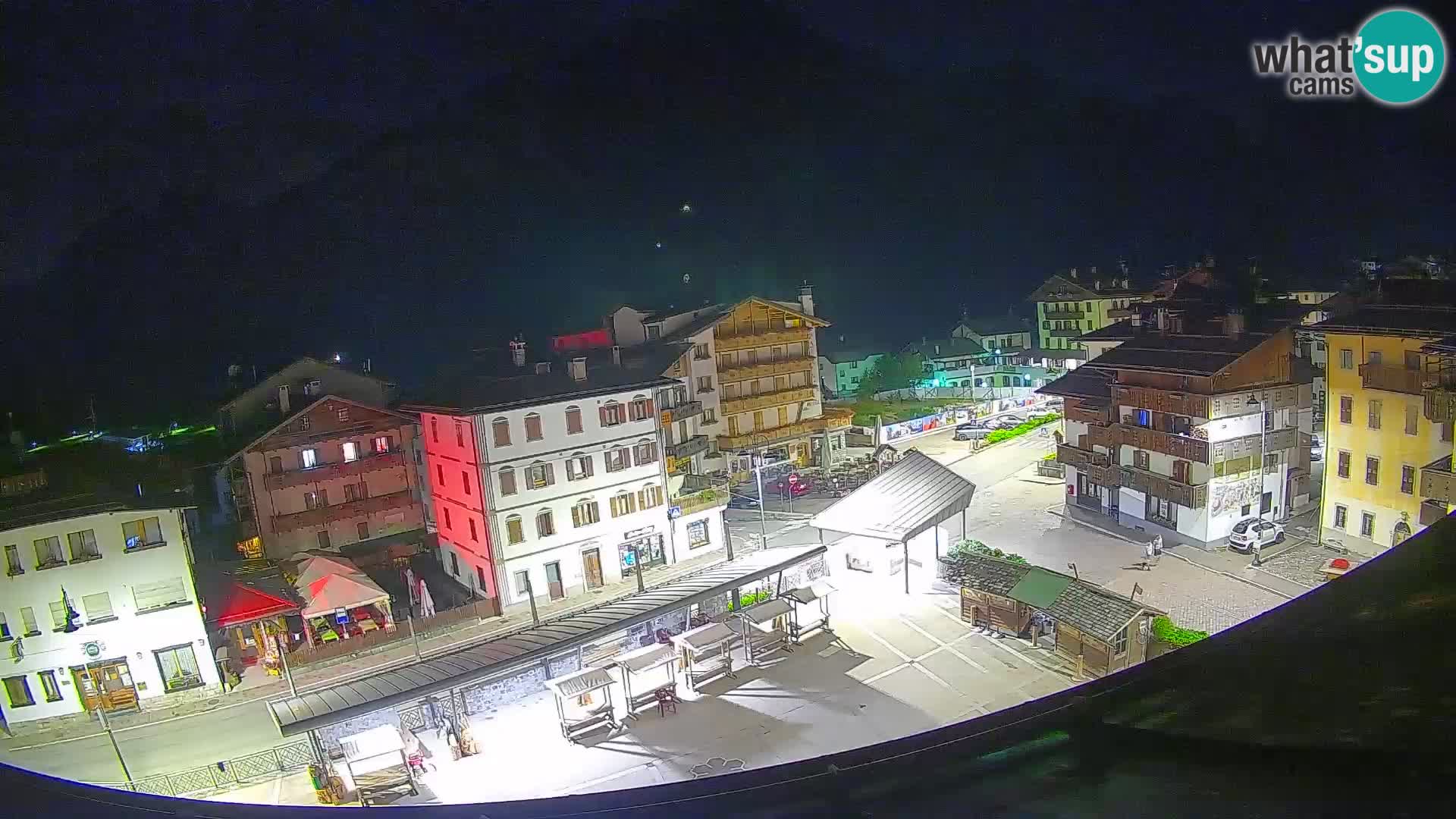 Plaza principal de Forni di Sopra