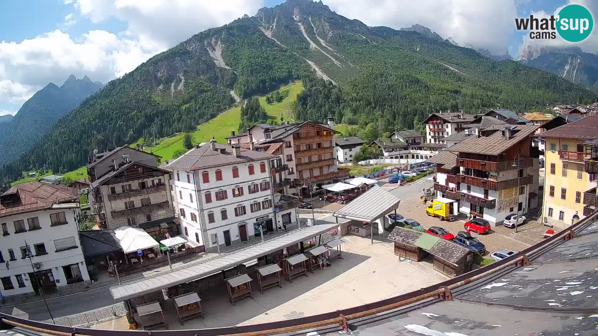 Hauptplatz von Forni di Sopra