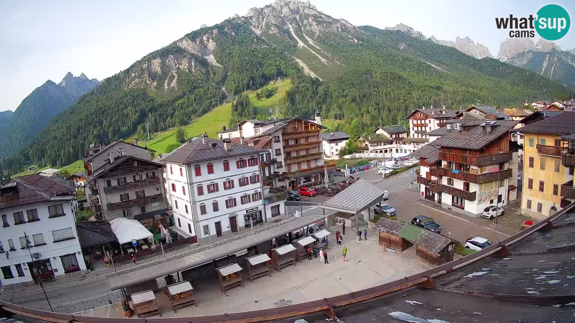 Plaza principal de Forni di Sopra