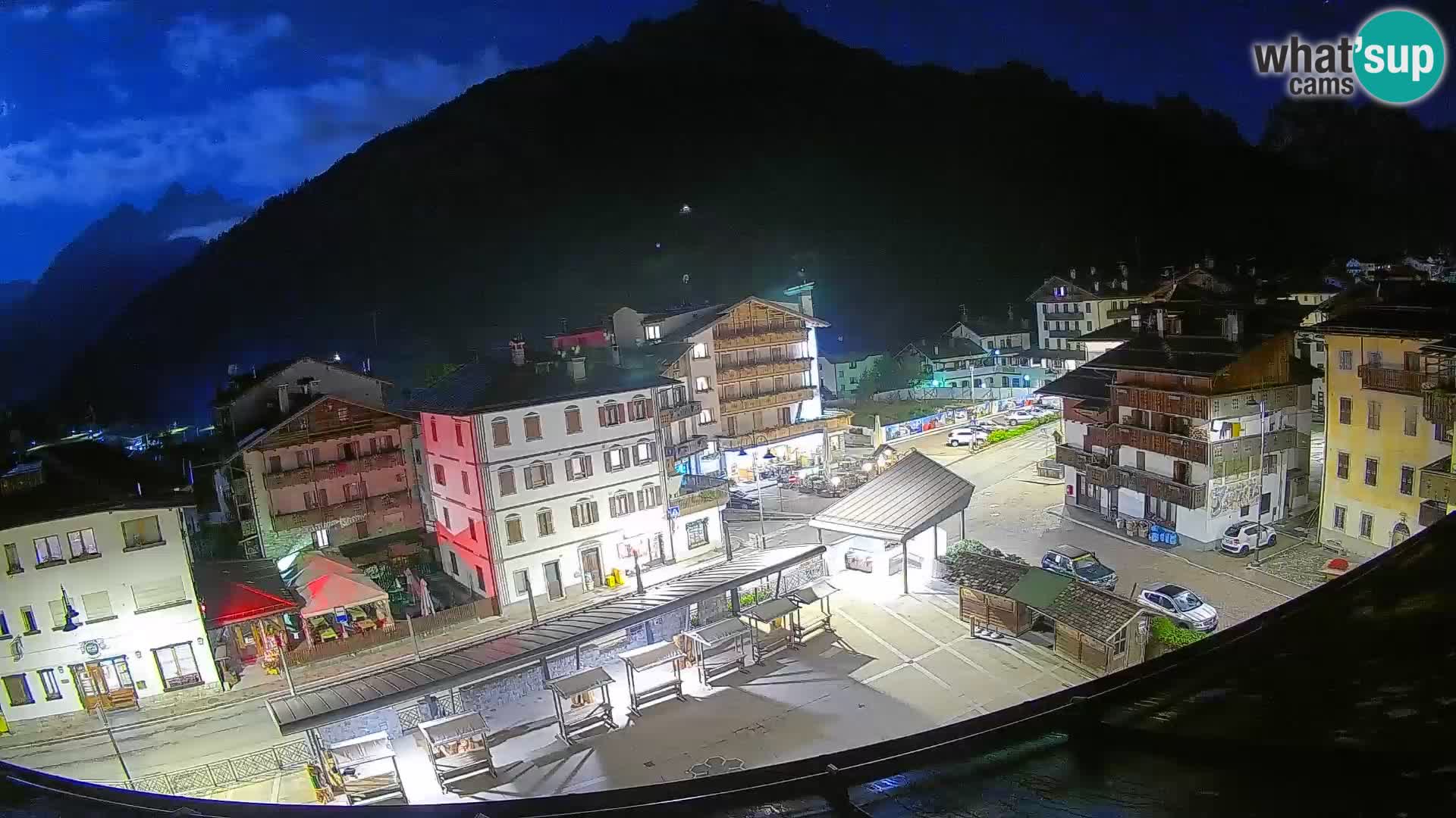Hauptplatz von Forni di Sopra