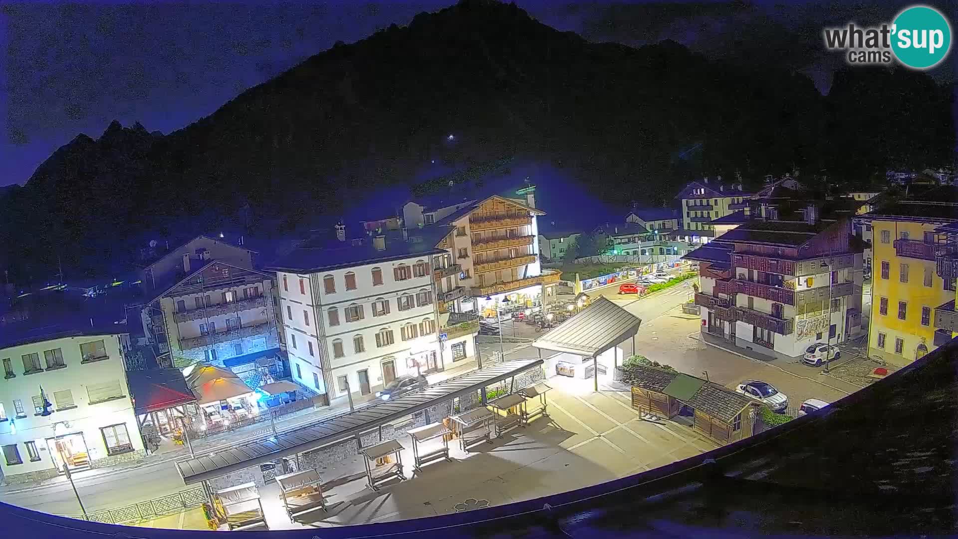 Hauptplatz von Forni di Sopra