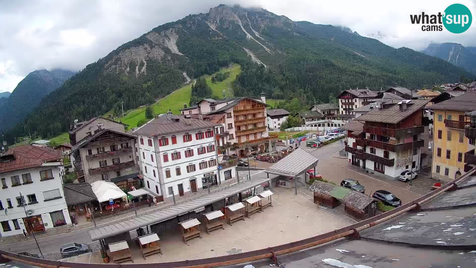 Hauptplatz von Forni di Sopra