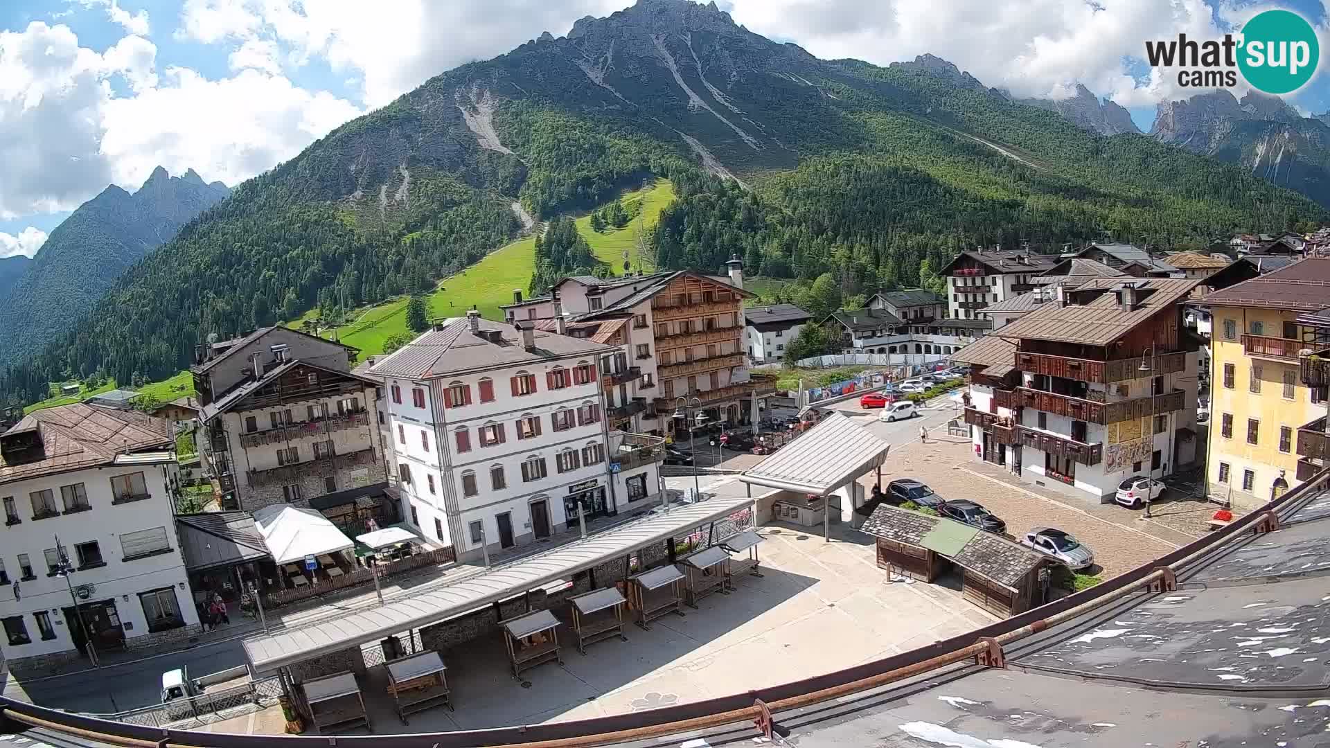 Hauptplatz von Forni di Sopra