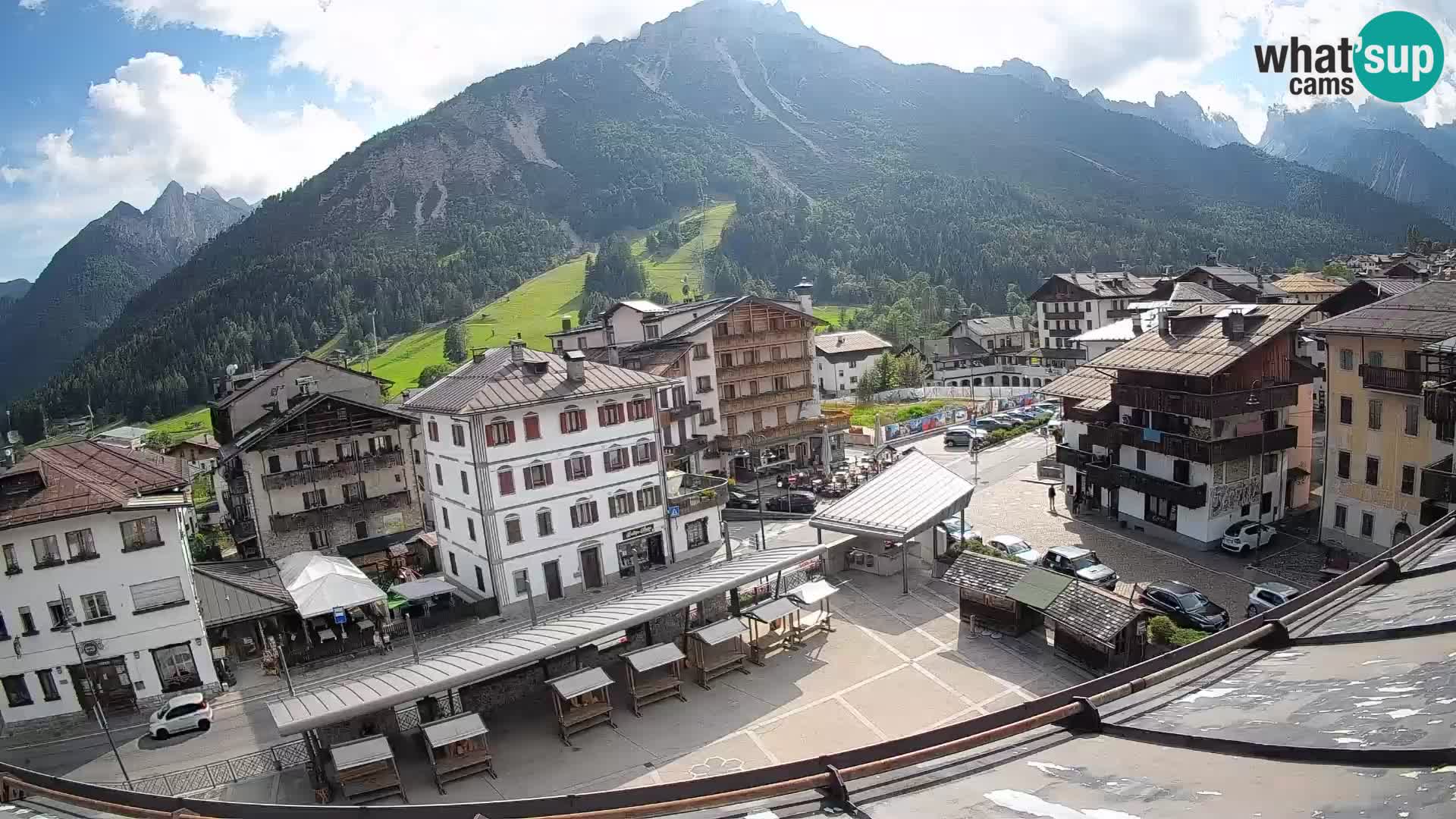 Plaza principal de Forni di Sopra