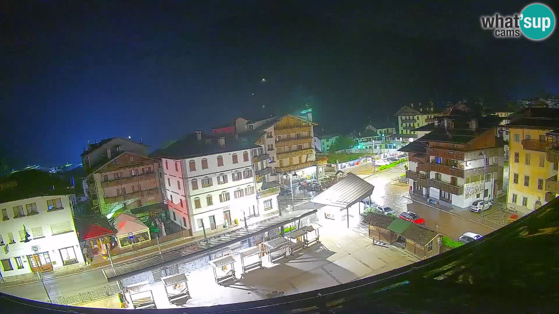 Plaza principal de Forni di Sopra
