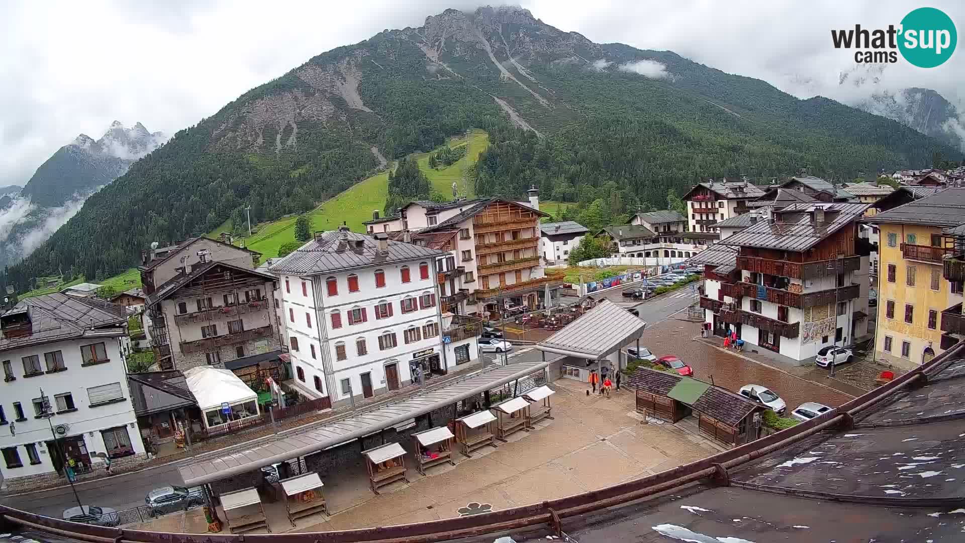 Hauptplatz von Forni di Sopra