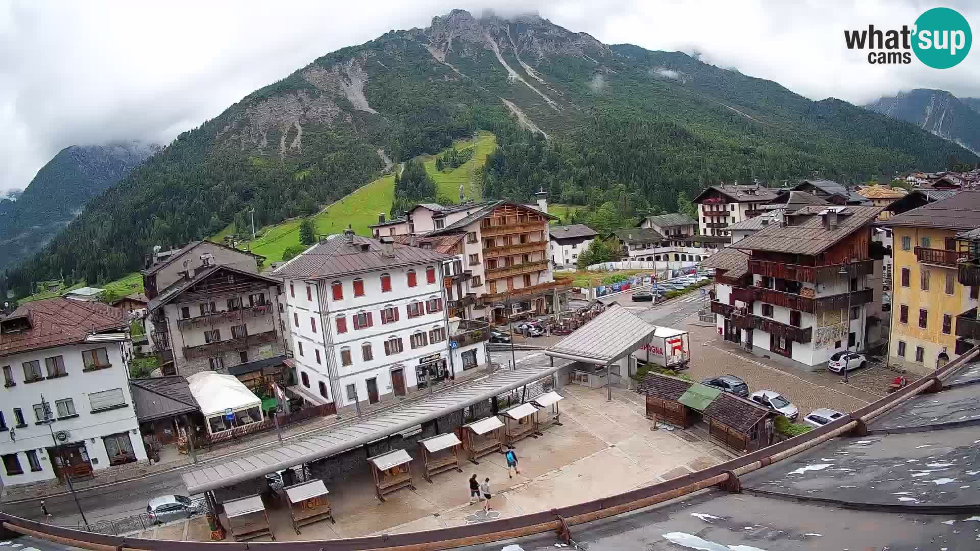 Hauptplatz von Forni di Sopra