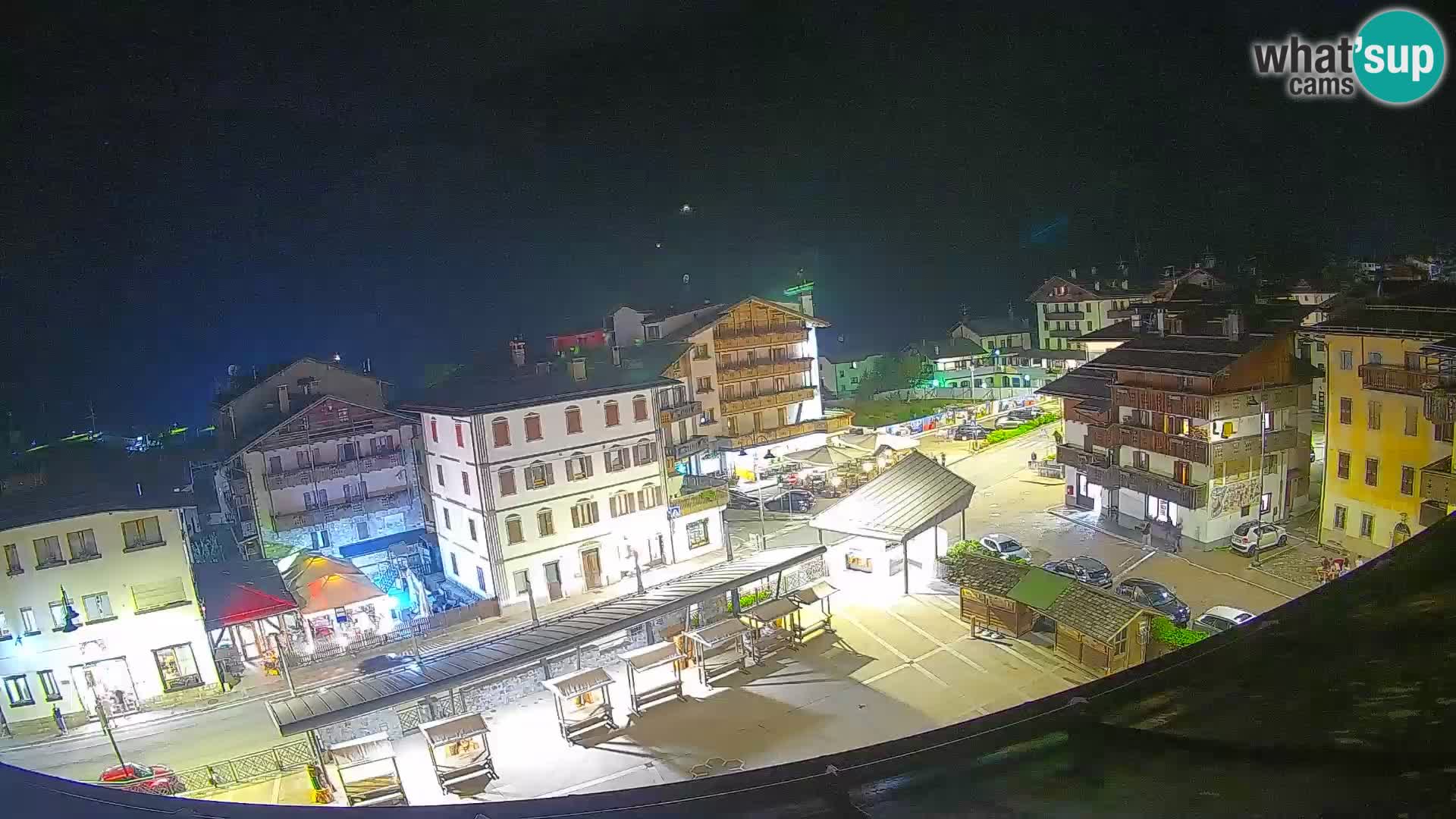 Piazza centrale di Forni di Sopra
