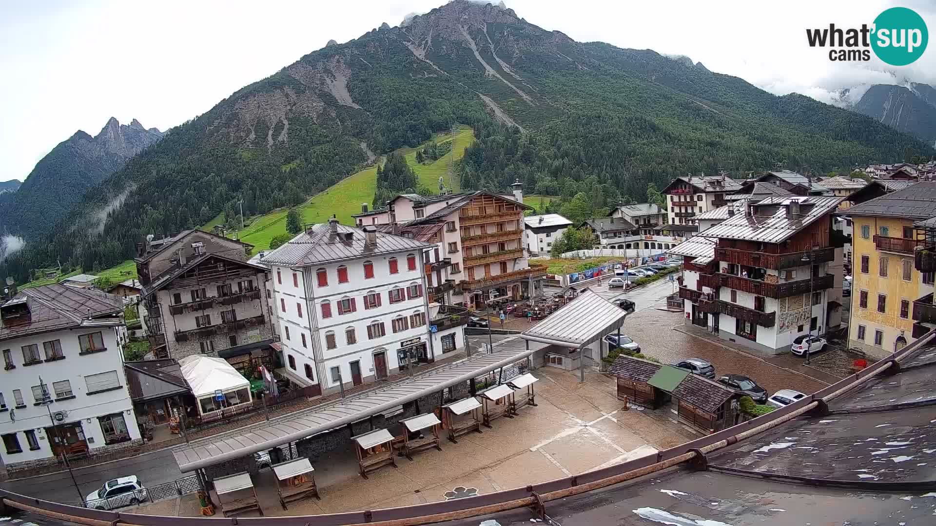Hauptplatz von Forni di Sopra