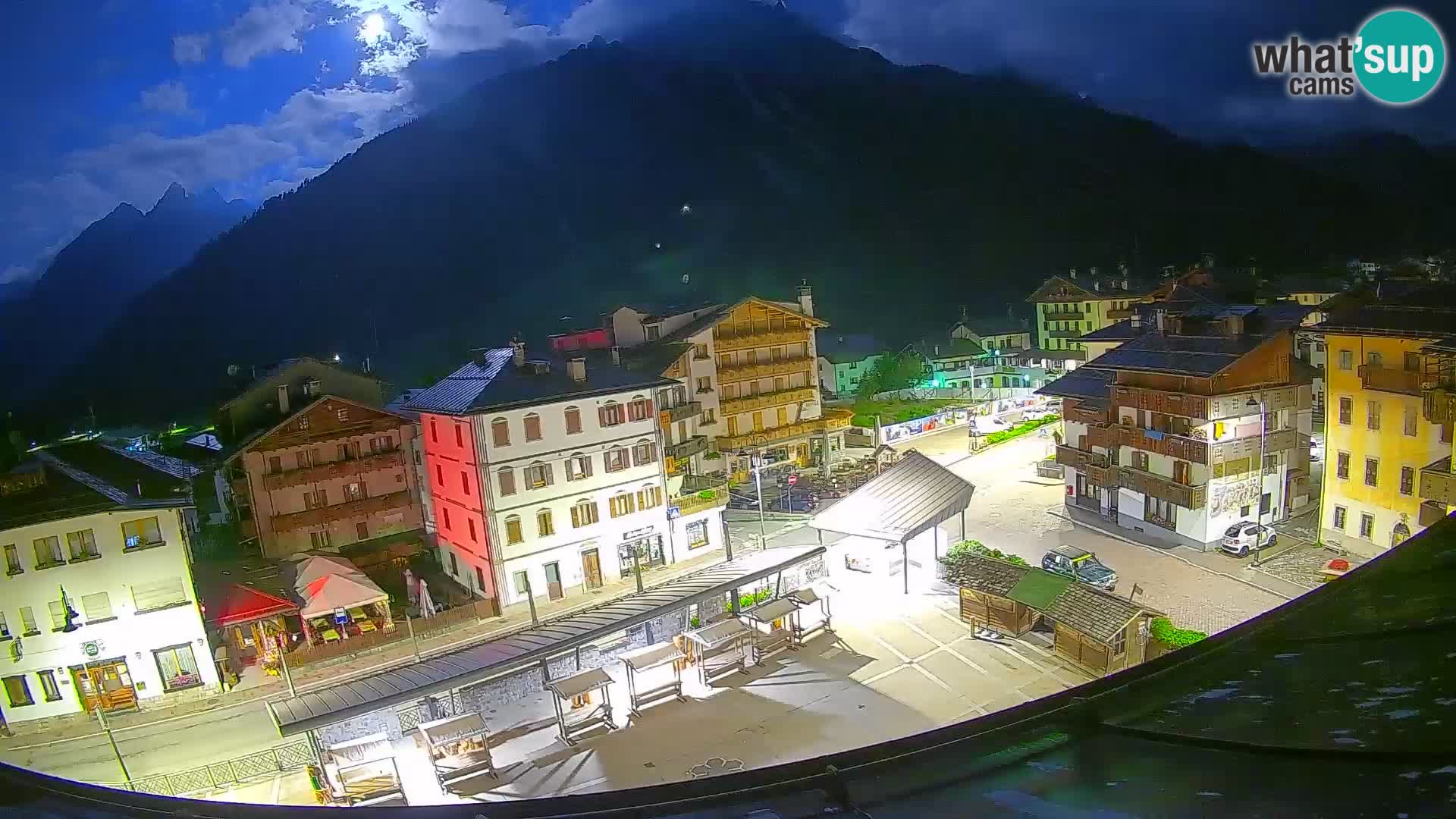 Hauptplatz von Forni di Sopra