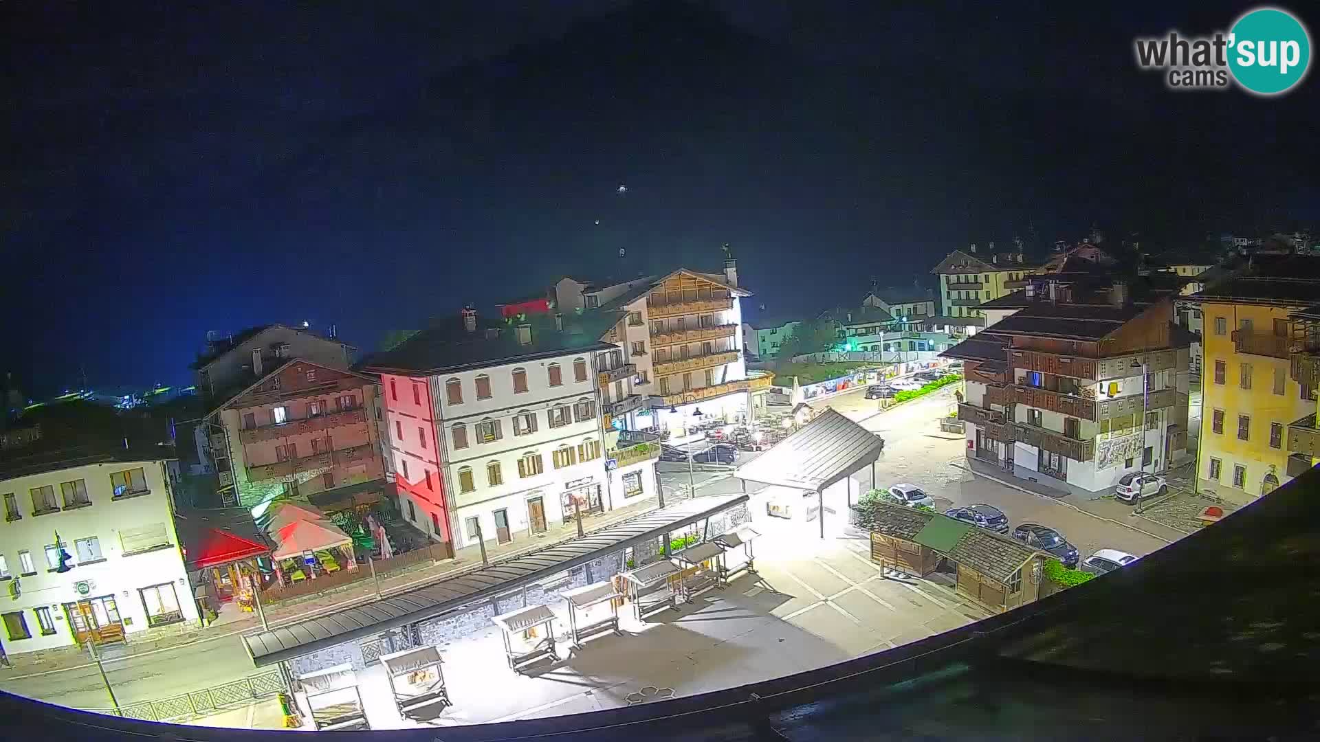 Plaza principal de Forni di Sopra