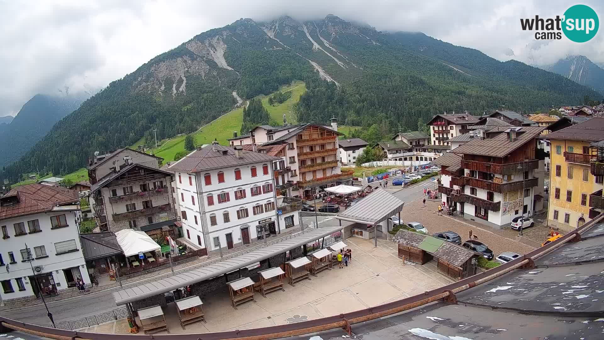 Hauptplatz von Forni di Sopra