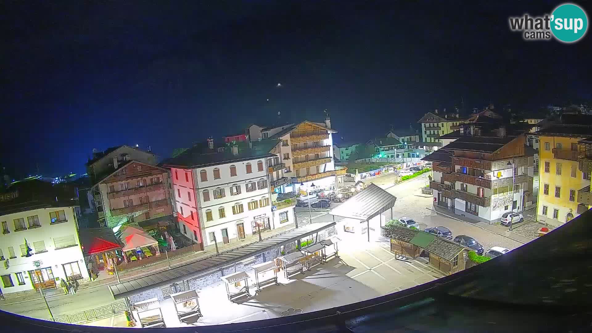 Piazza centrale di Forni di Sopra