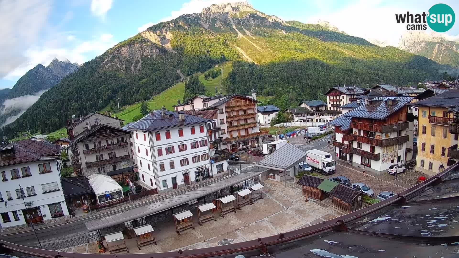 Hauptplatz von Forni di Sopra