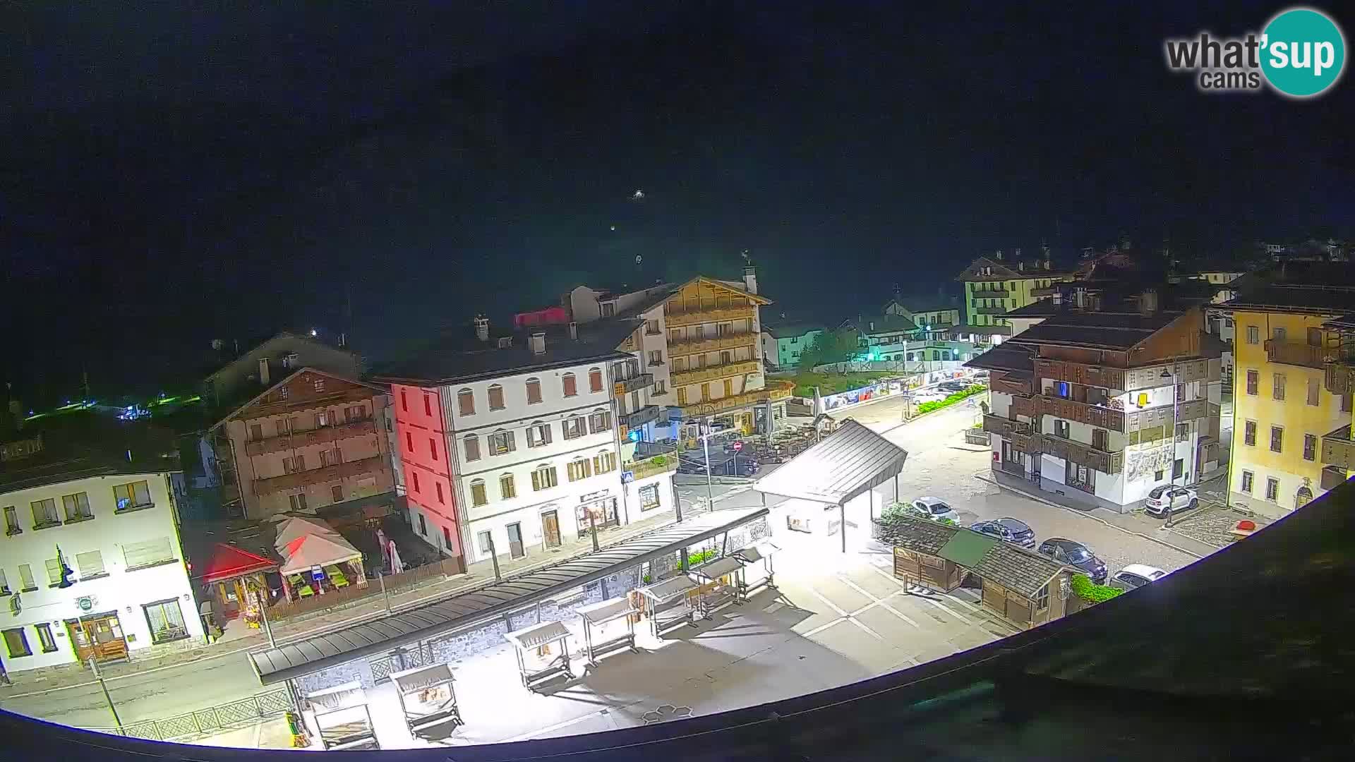 Piazza centrale di Forni di Sopra