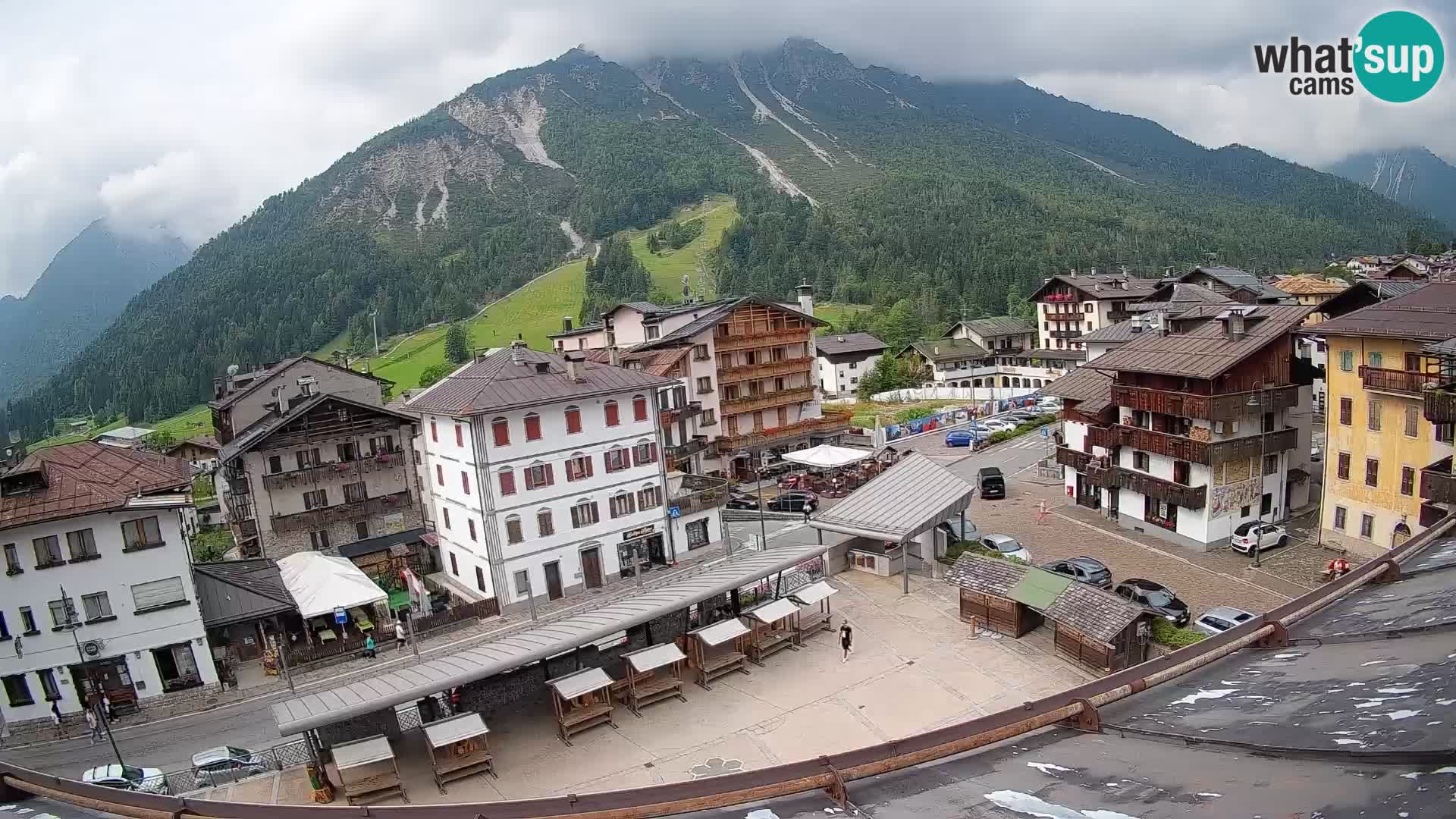 Hauptplatz von Forni di Sopra