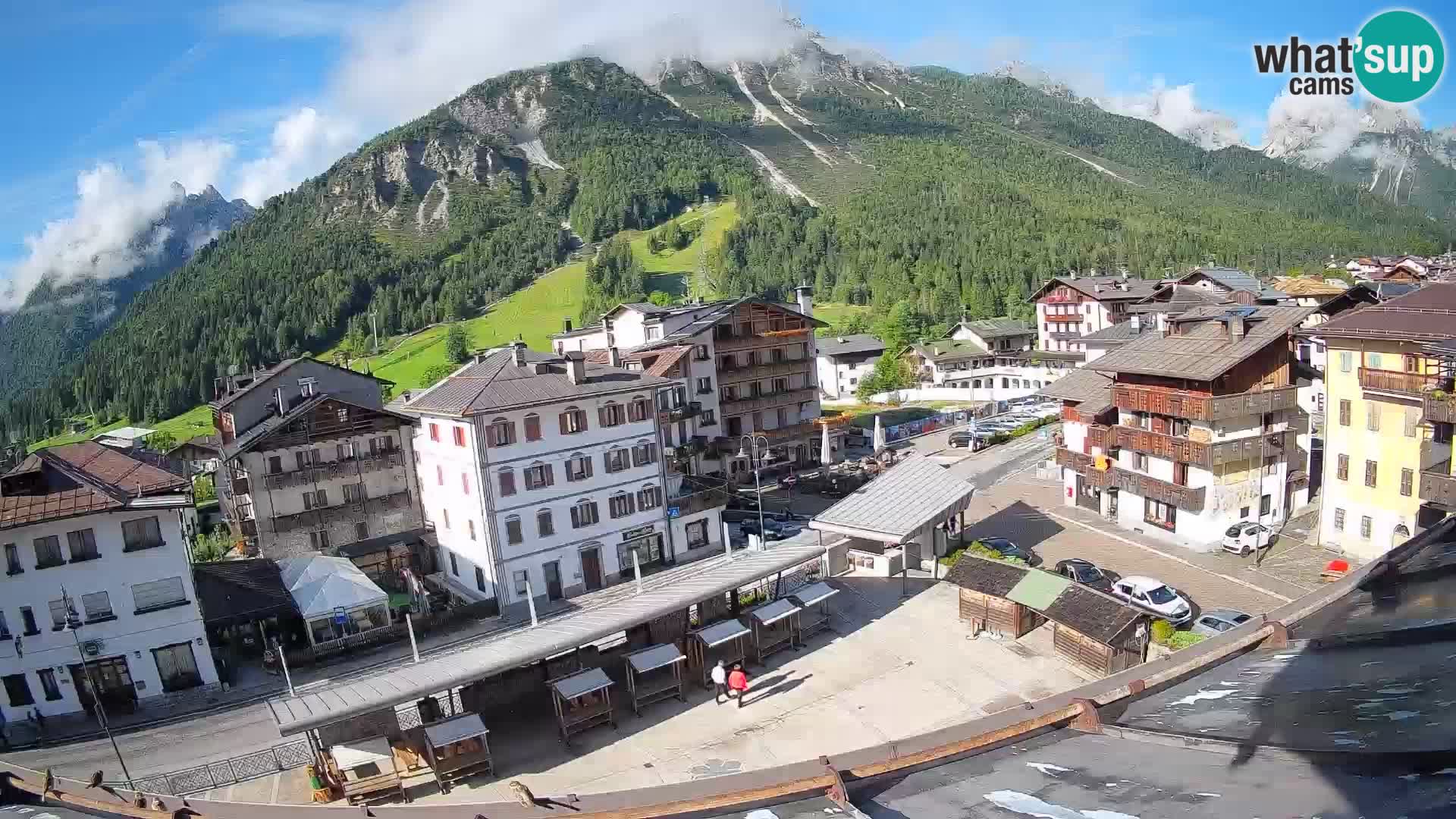 Plaza principal de Forni di Sopra