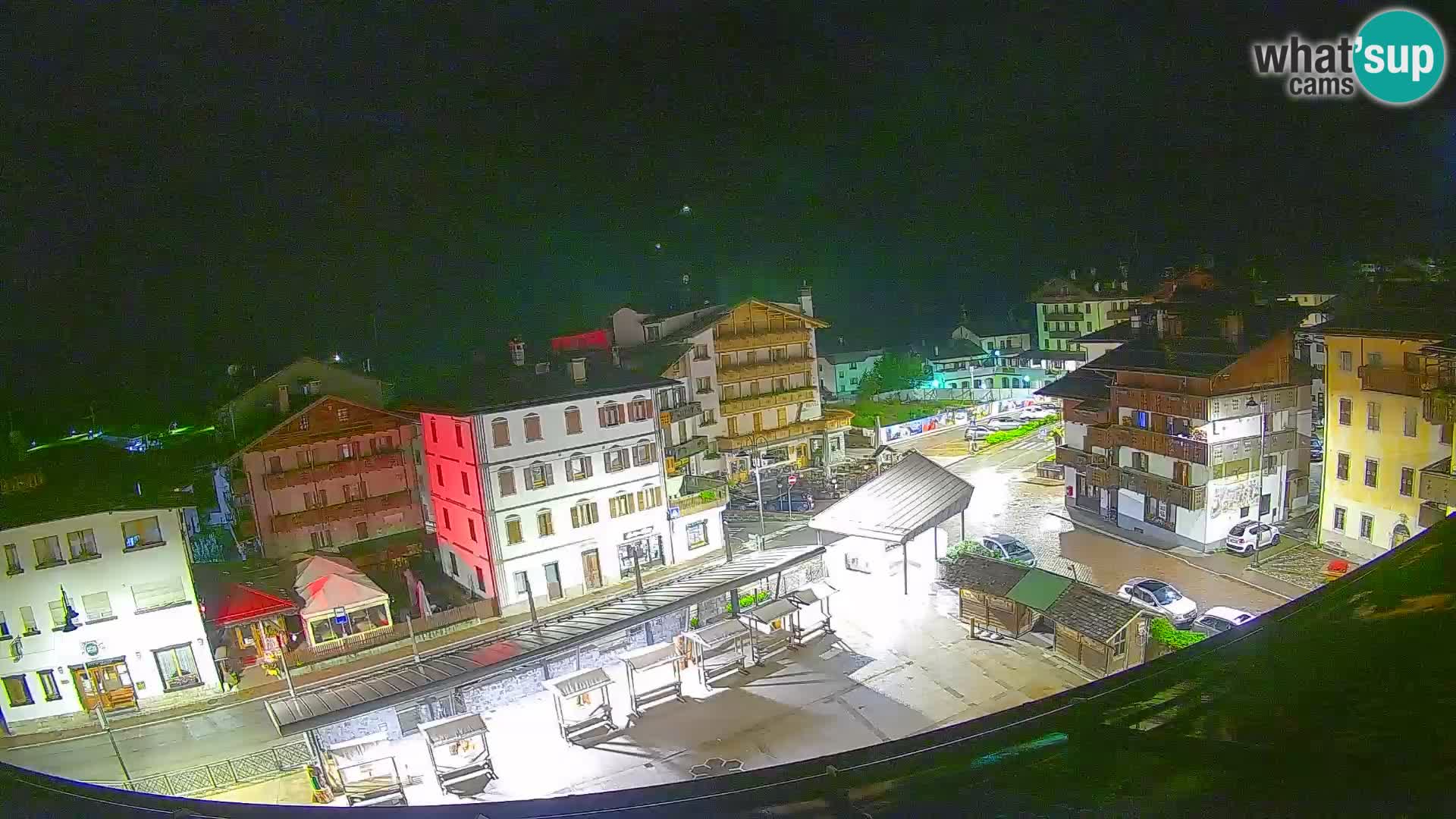 Piazza centrale di Forni di Sopra
