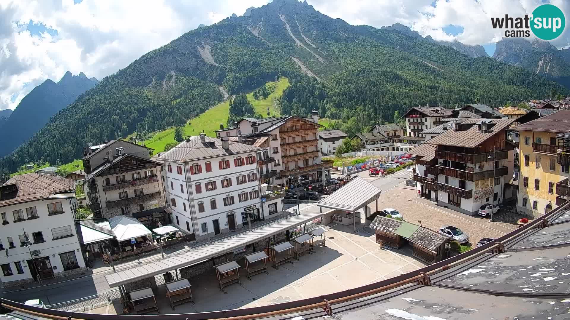 Hauptplatz von Forni di Sopra