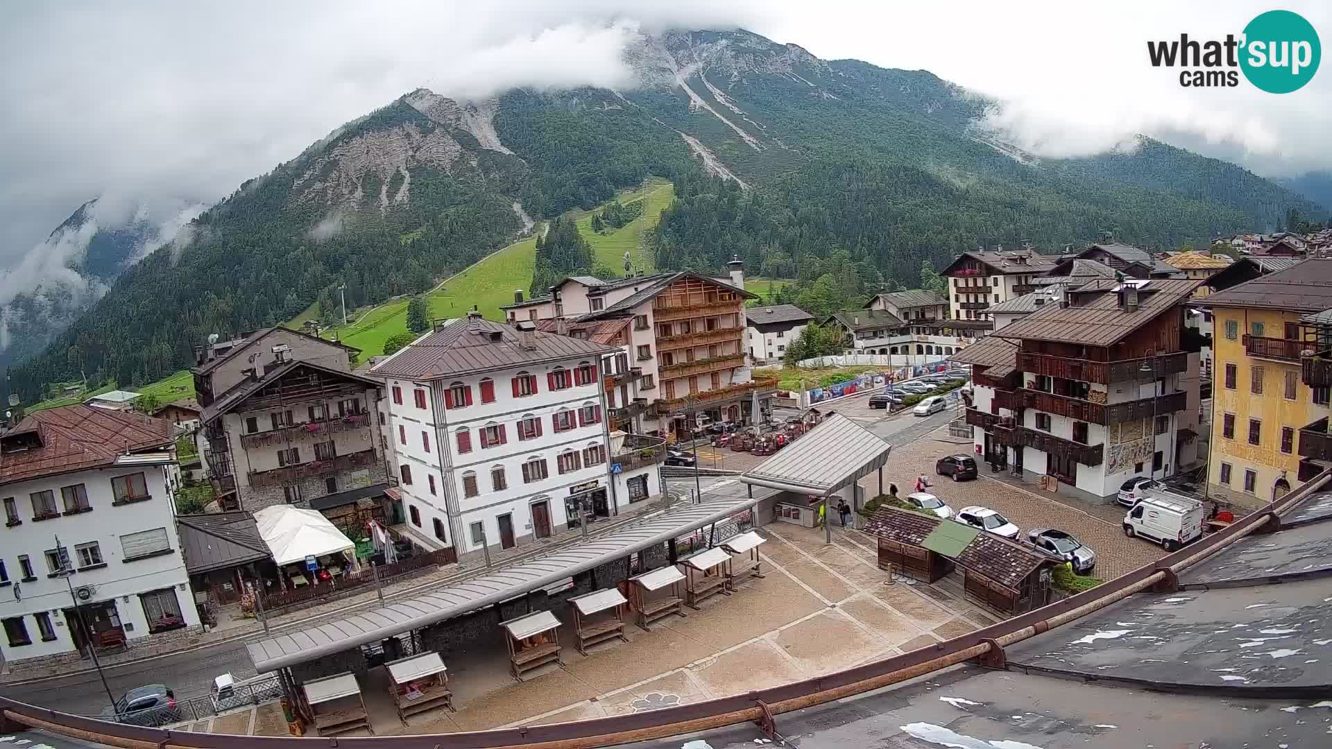 Hauptplatz von Forni di Sopra