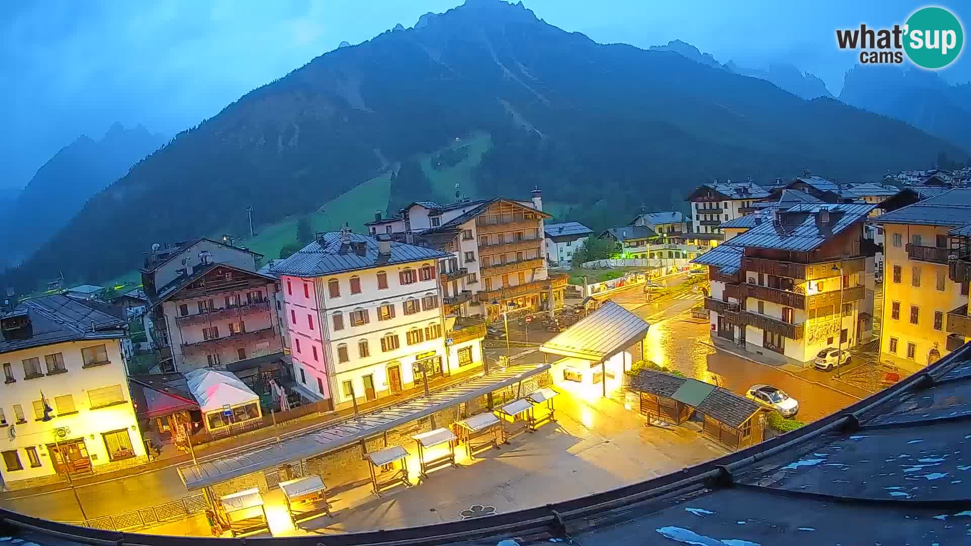 Plaza principal de Forni di Sopra
