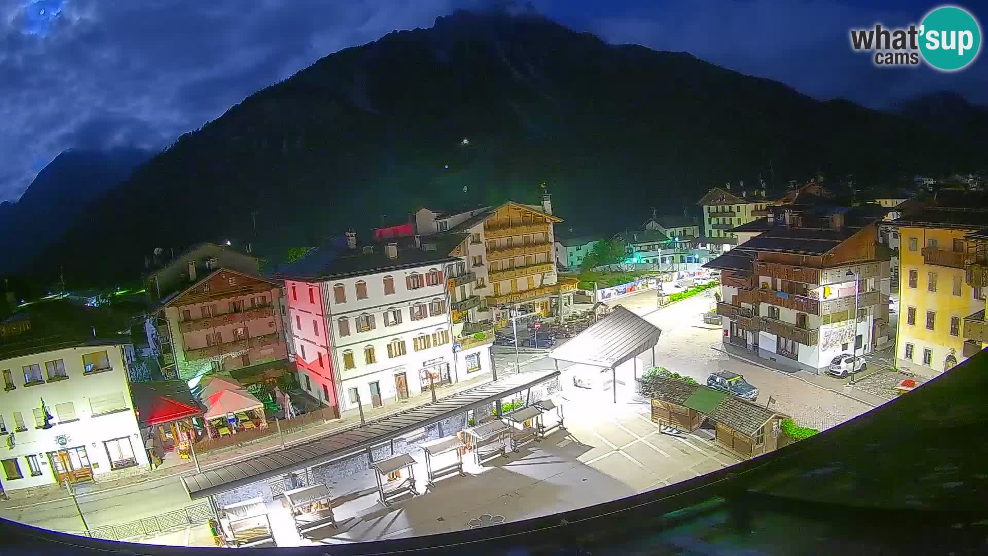 Hauptplatz von Forni di Sopra