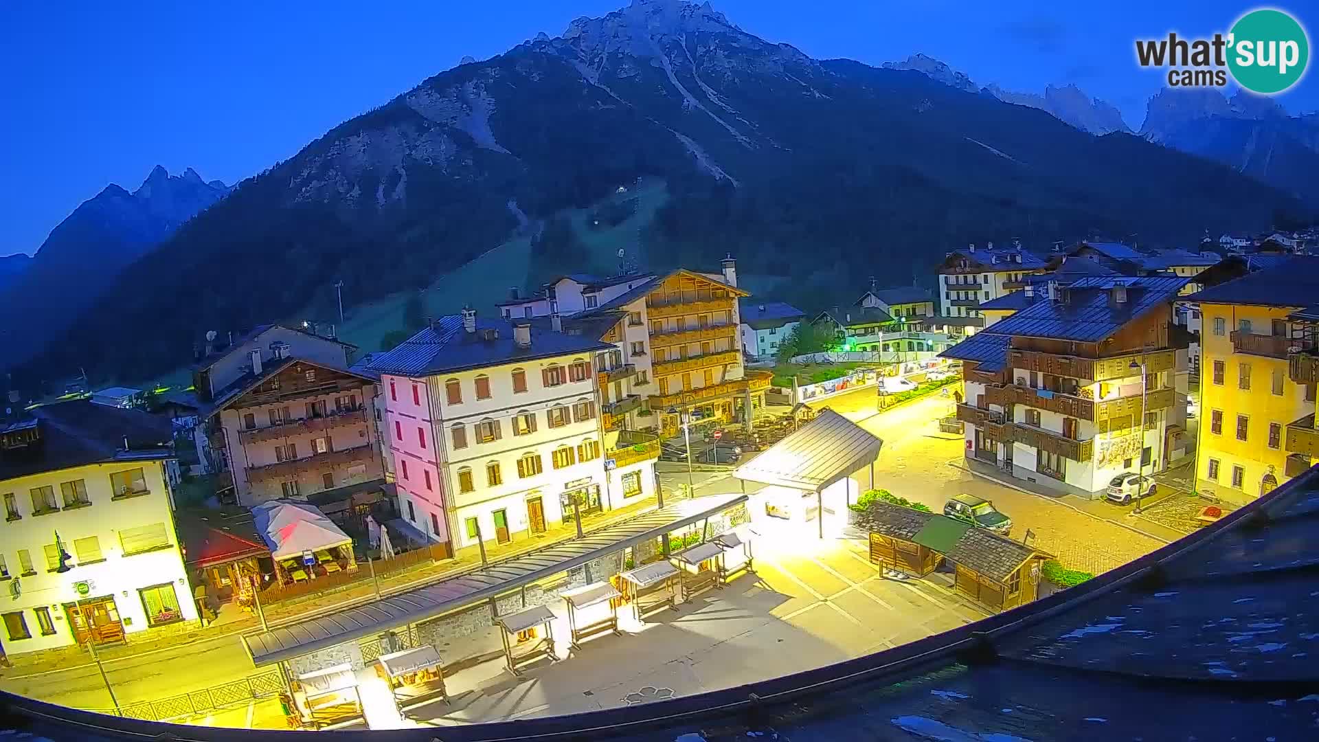 Hauptplatz von Forni di Sopra
