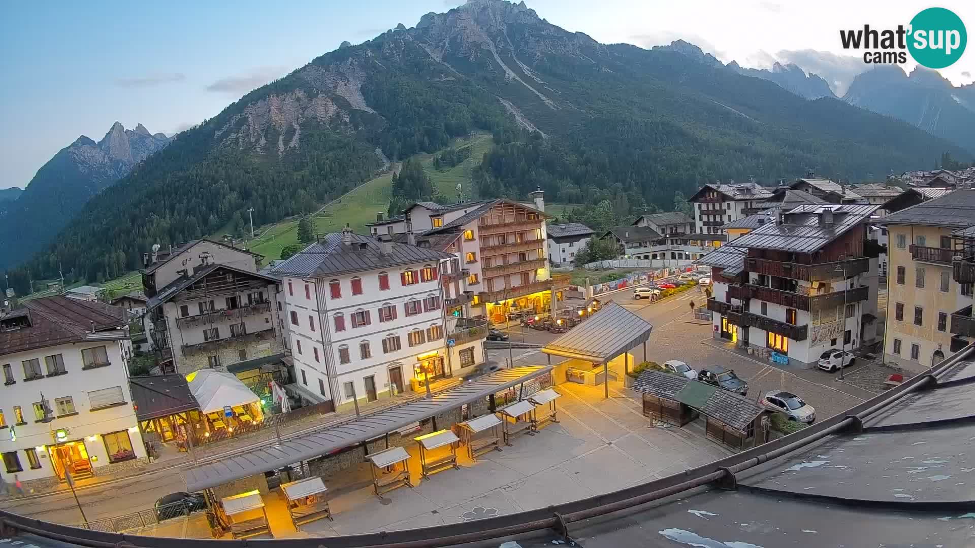 Plaza principal de Forni di Sopra