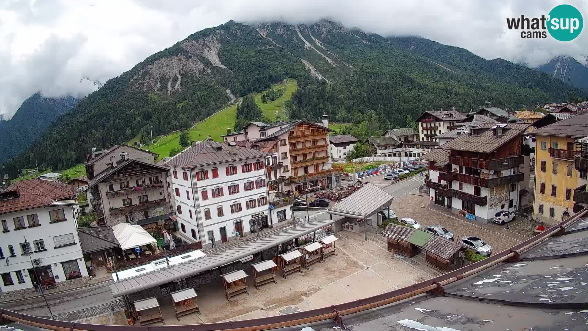 Hauptplatz von Forni di Sopra