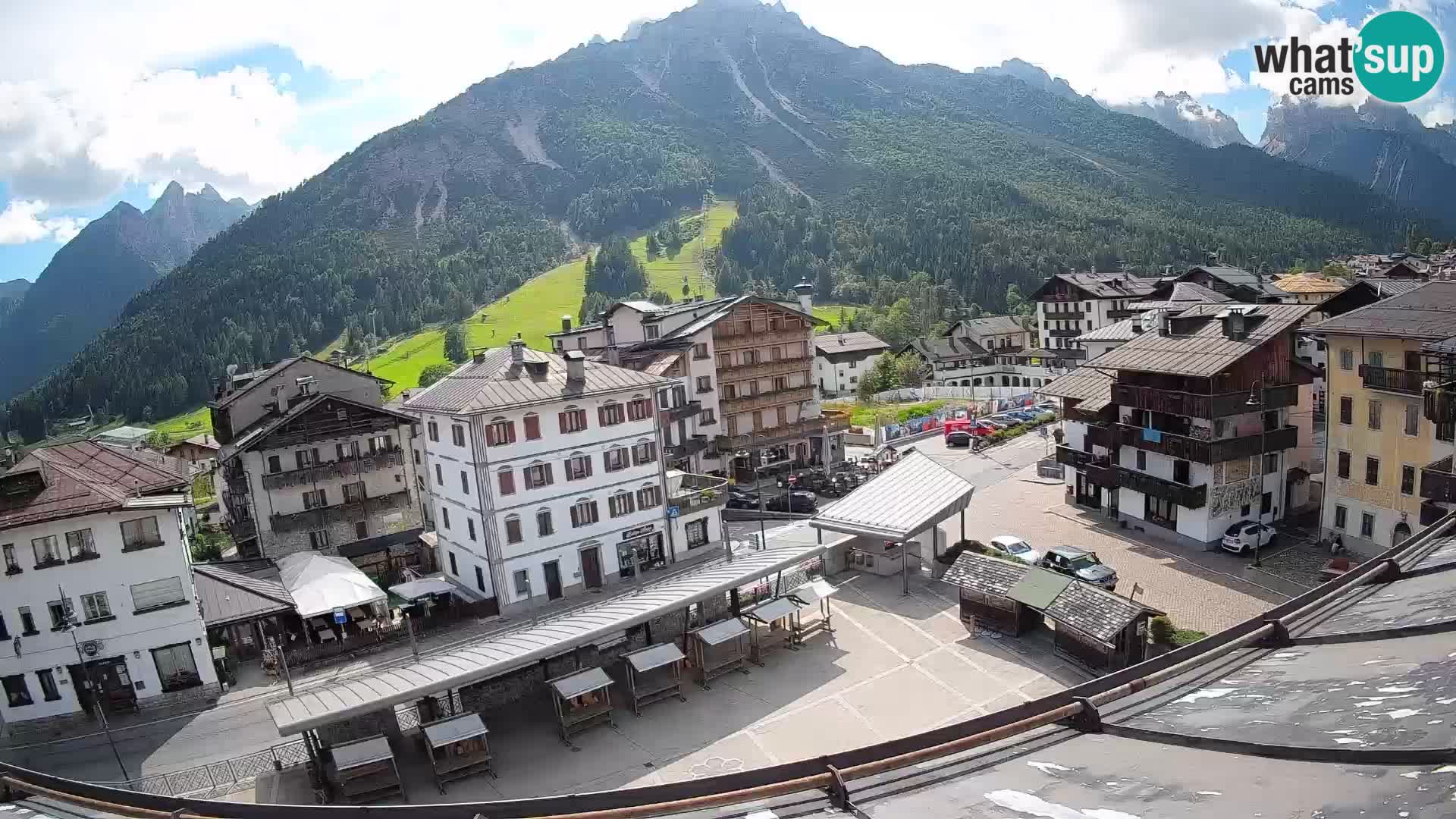 Hauptplatz von Forni di Sopra