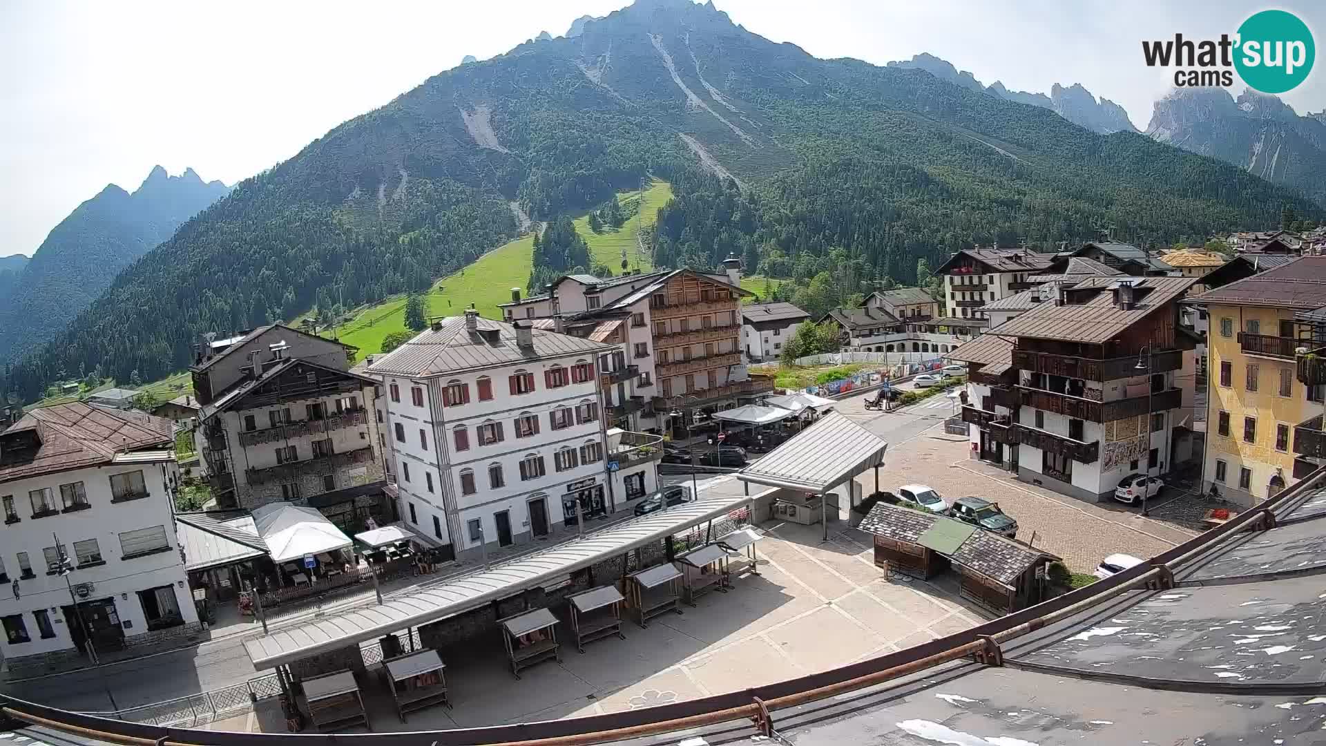 Hauptplatz von Forni di Sopra
