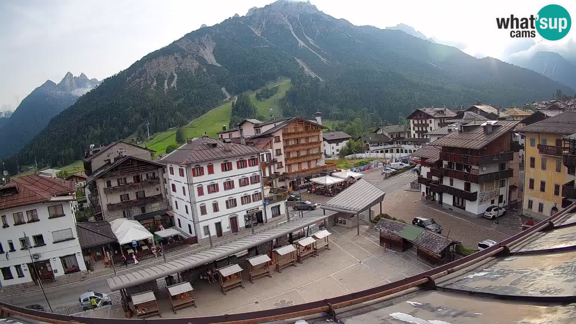 Plaza principal de Forni di Sopra