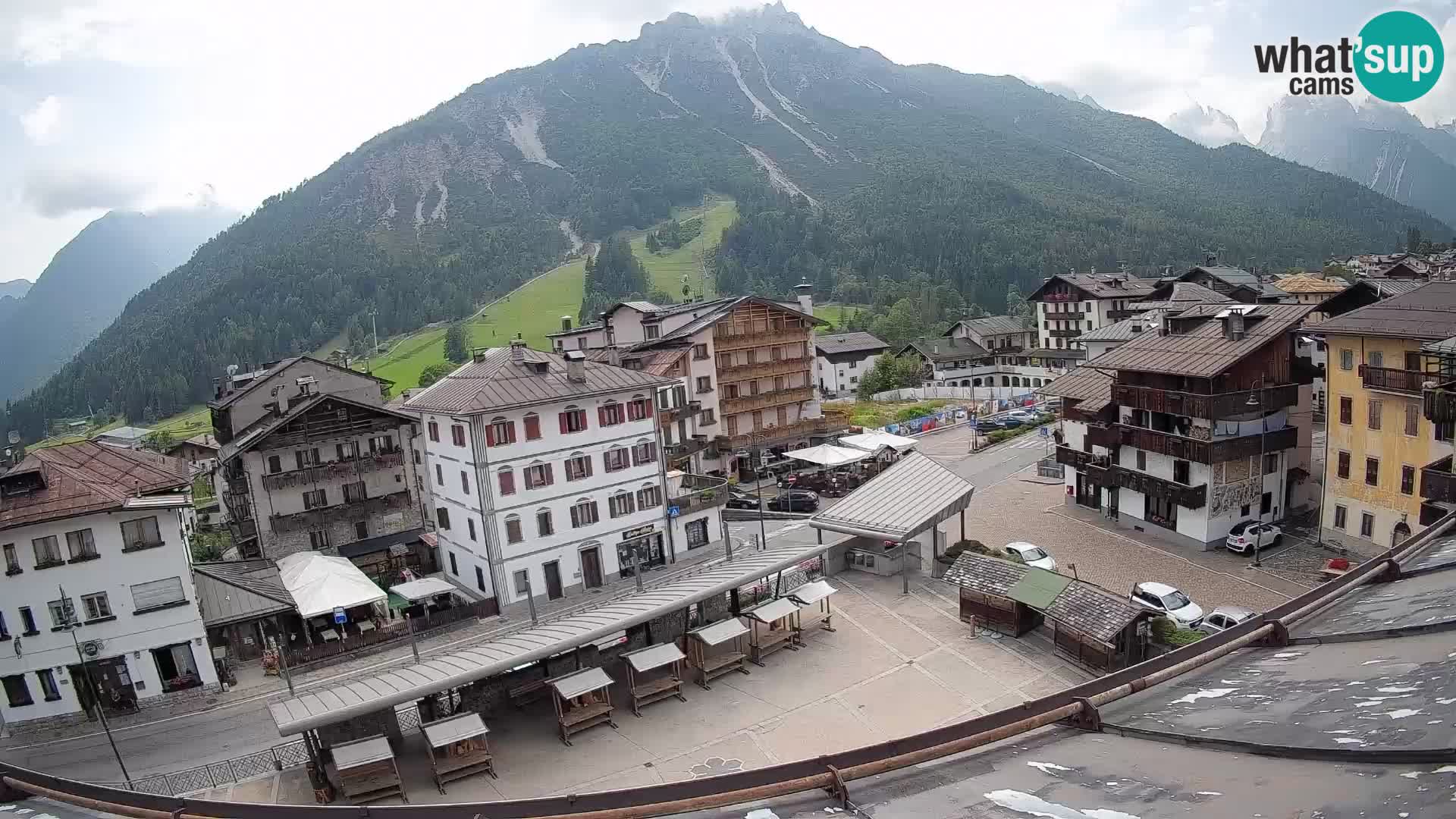 Hauptplatz von Forni di Sopra