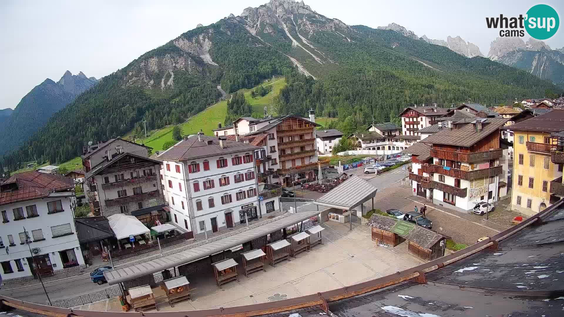 Piazza centrale di Forni di Sopra