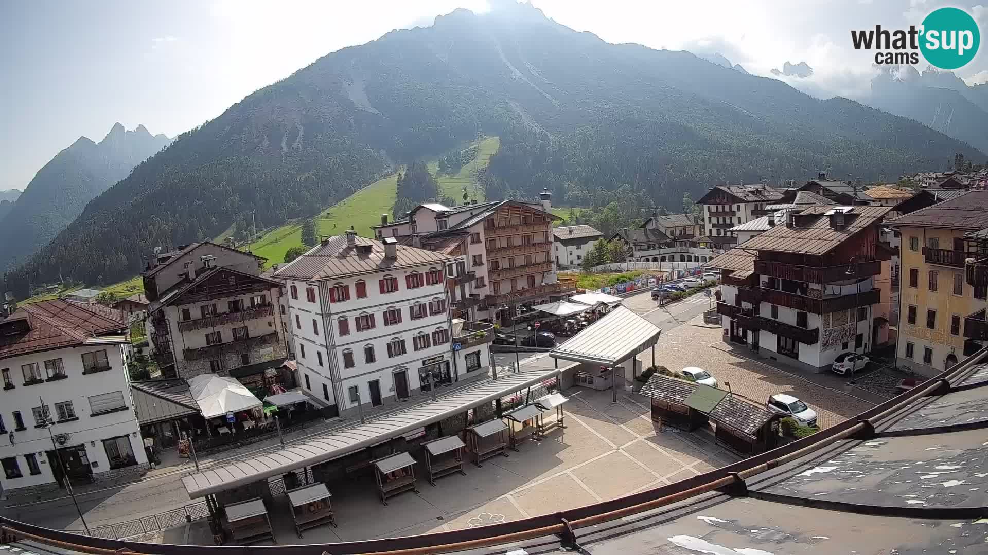 Piazza centrale di Forni di Sopra