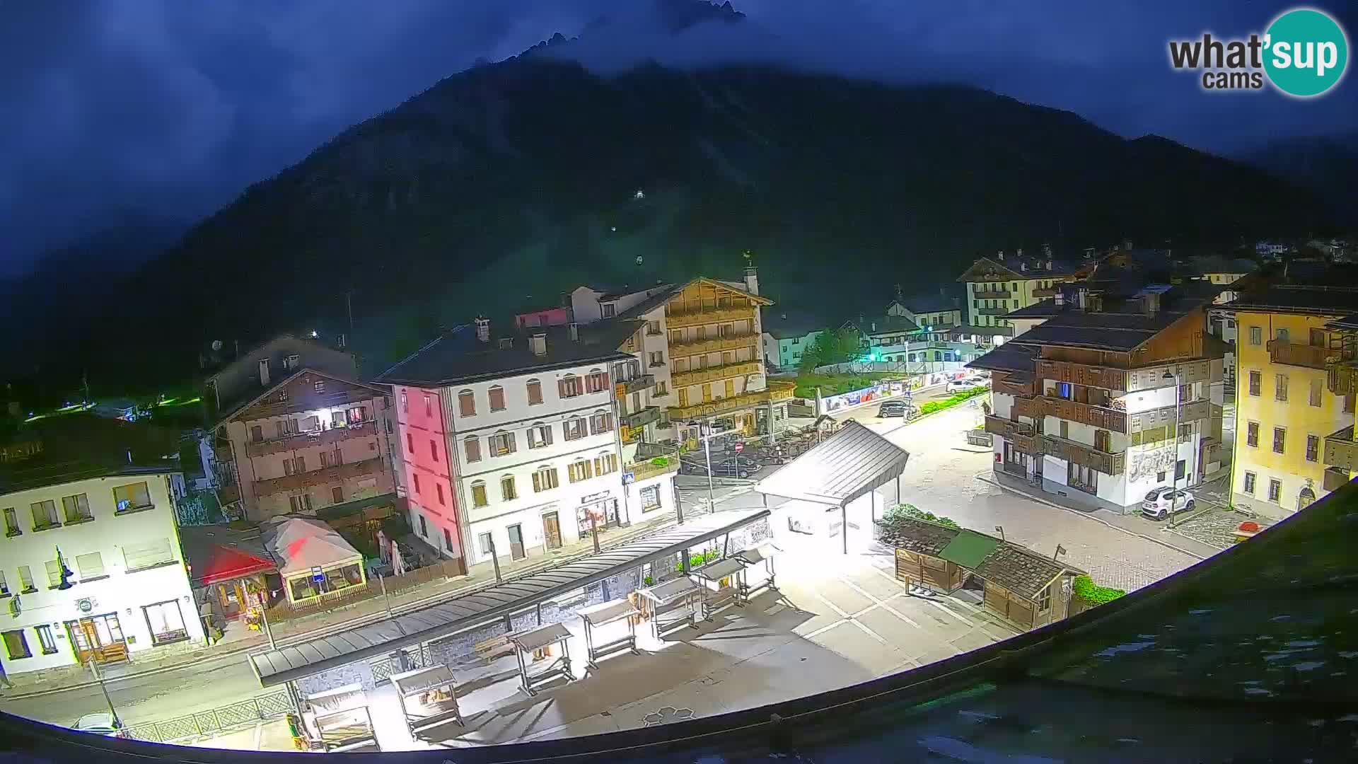 Hauptplatz von Forni di Sopra