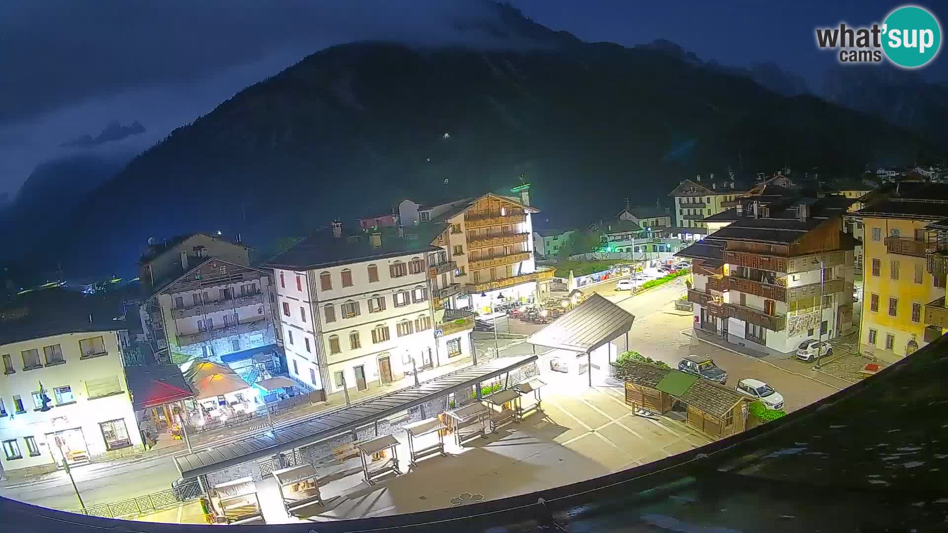 Hauptplatz von Forni di Sopra