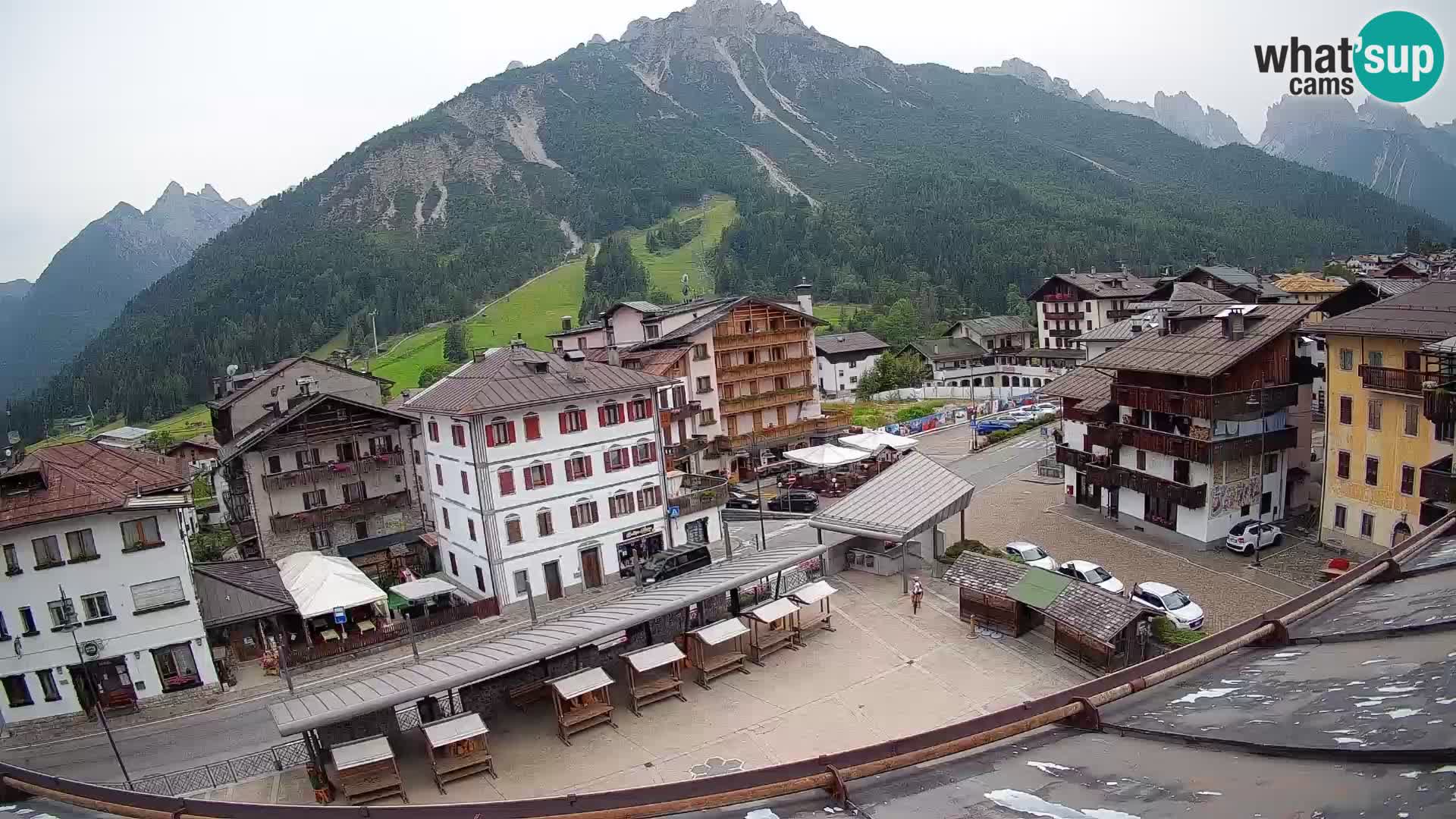 Plaza principal de Forni di Sopra