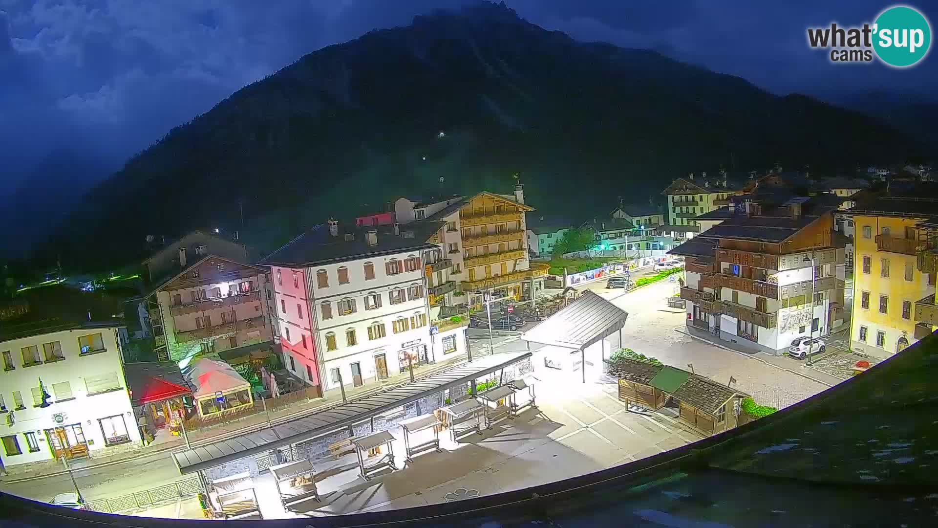 Hauptplatz von Forni di Sopra