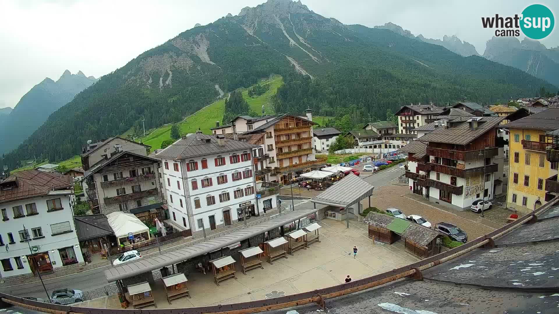 Piazza centrale di Forni di Sopra