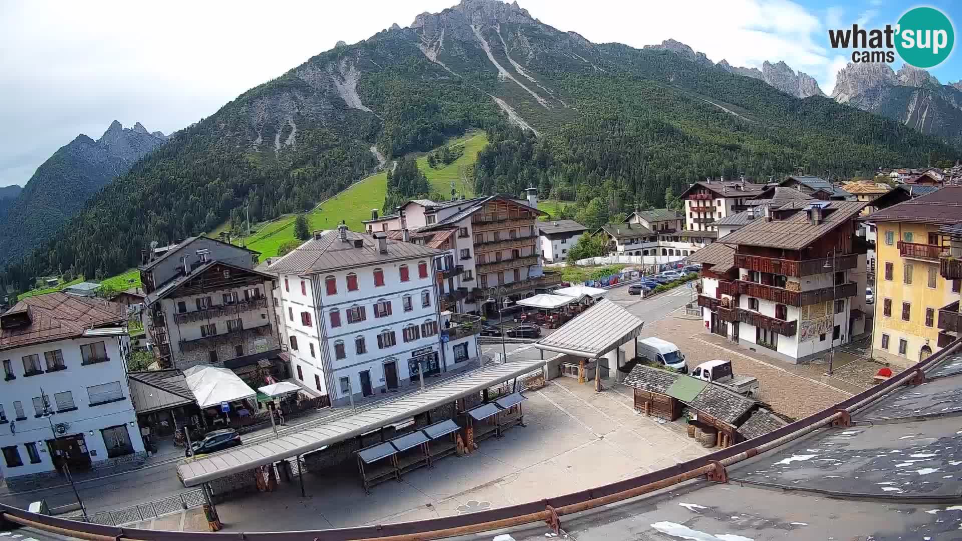 Hauptplatz von Forni di Sopra