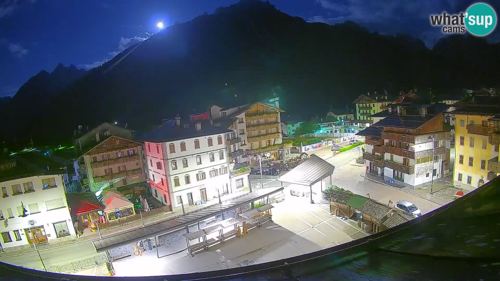 Hauptplatz von Forni di Sopra