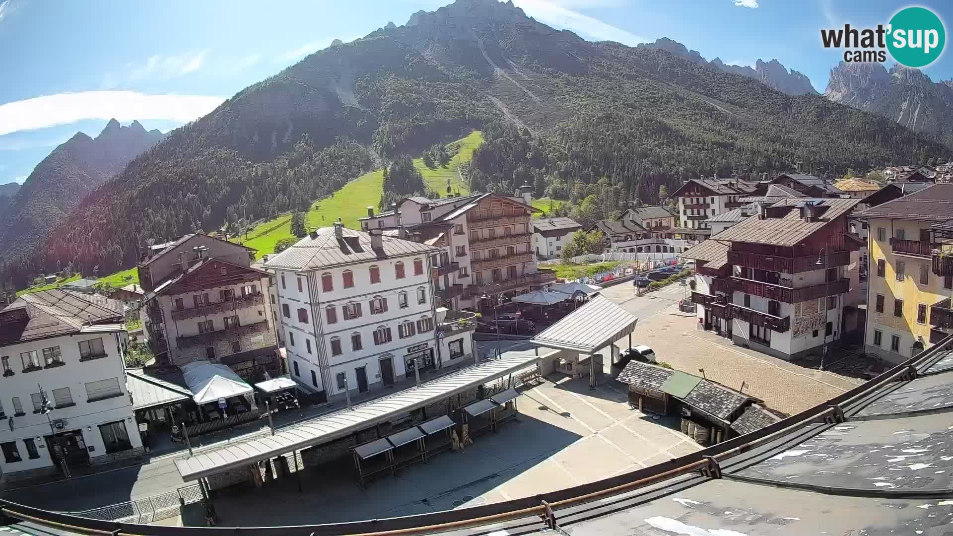 Hauptplatz von Forni di Sopra