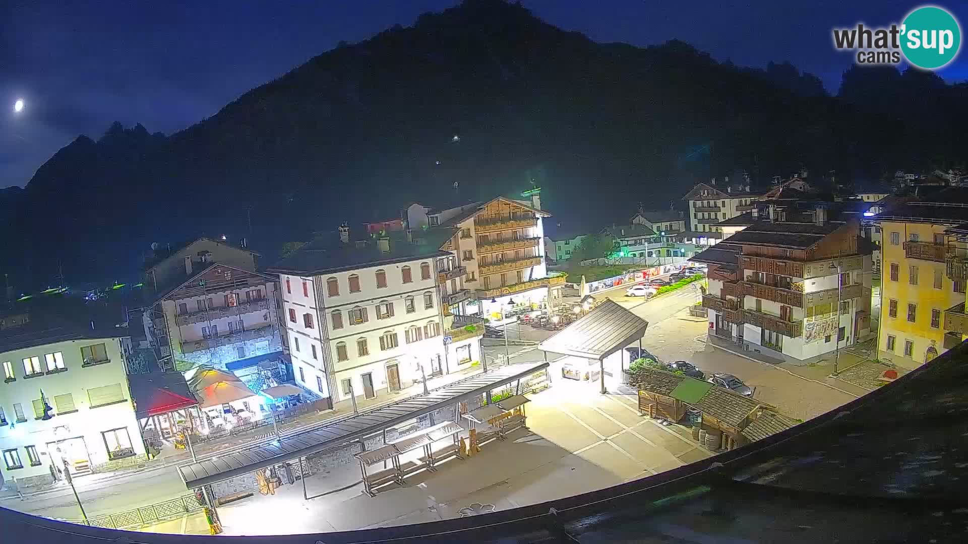 Plaza principal de Forni di Sopra