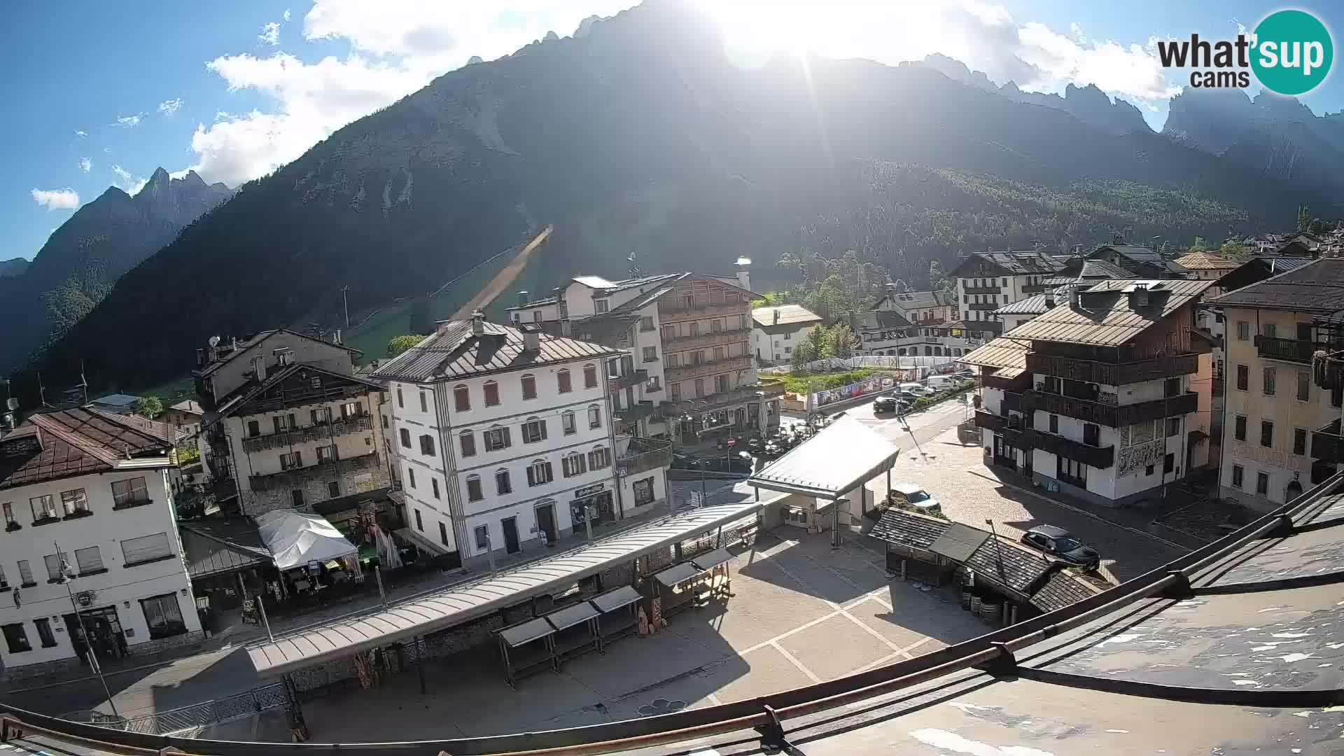 Plaza principal de Forni di Sopra